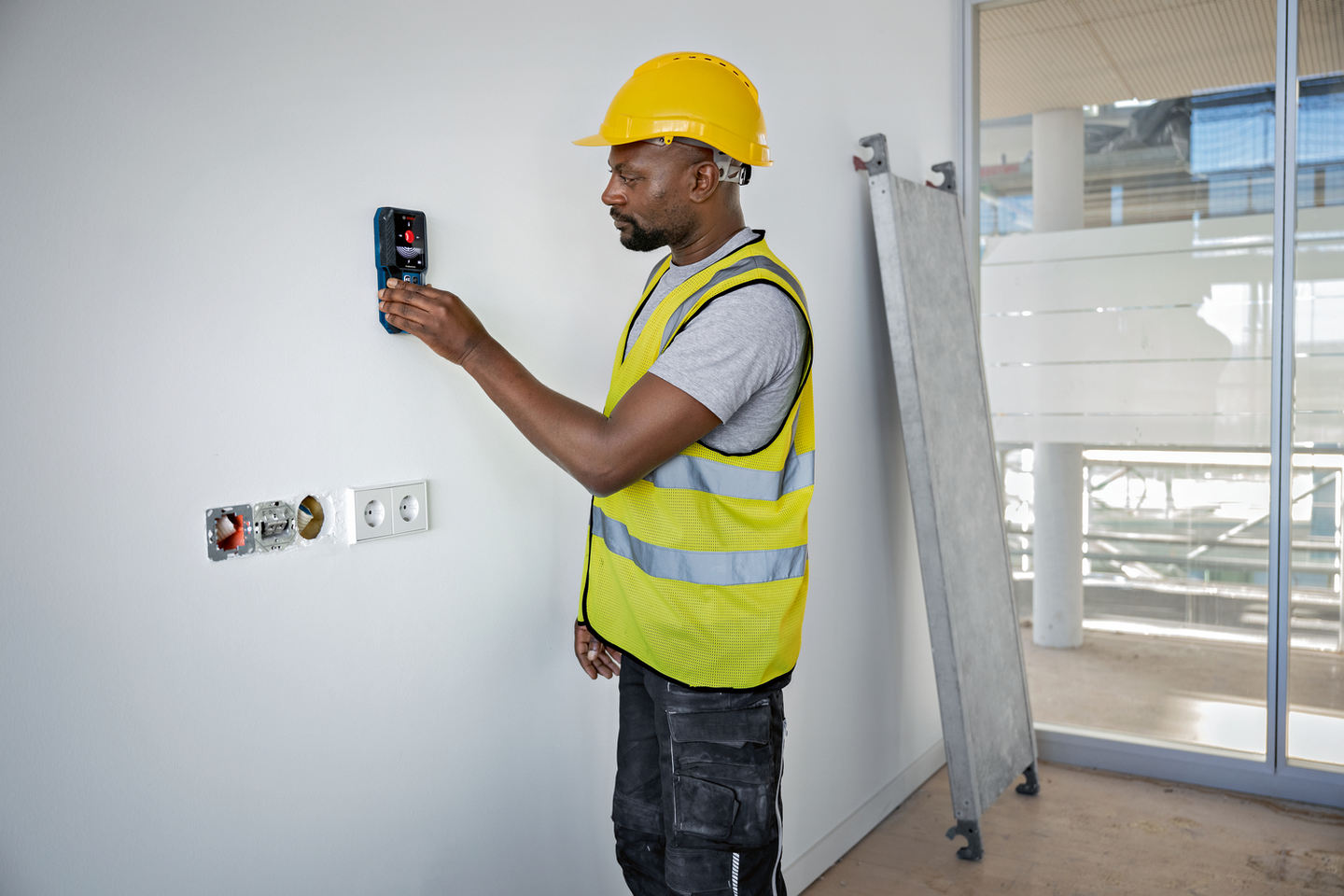 UNIVERSALDETEKTOR BOSCH GMS 120-27