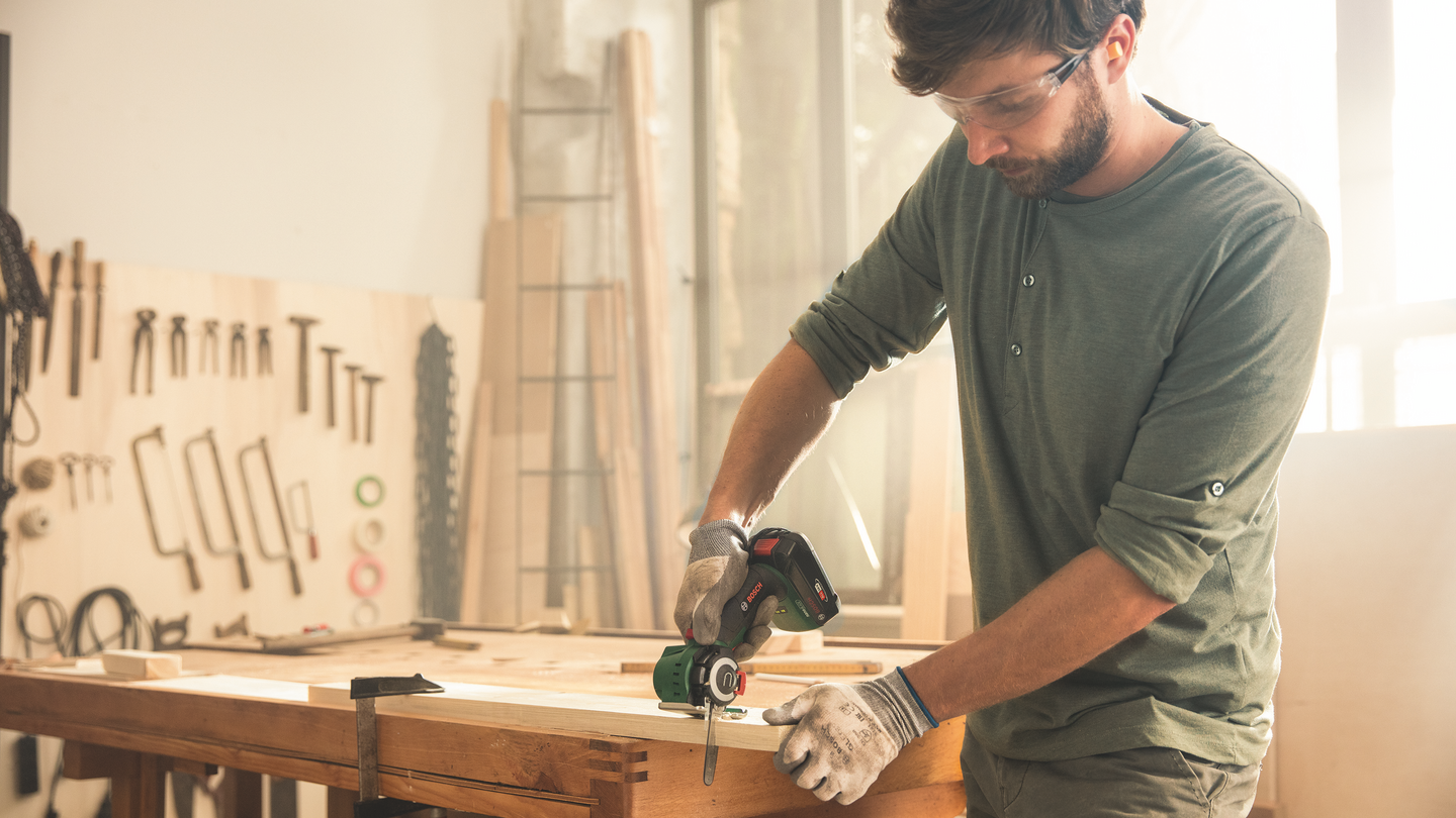 MULTISÅG BOSCH ADVANCEDCUT 18V 2,5 A H