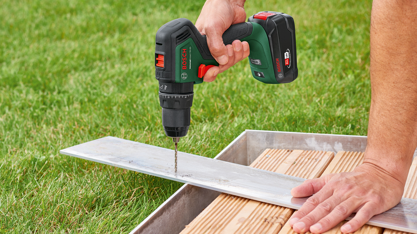 SLAGBORRMASKIN BOSCH UNIV IMPACT, 18V60 2AH AL