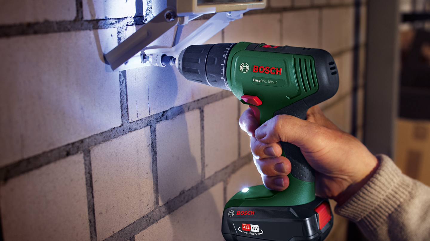 BORRSKRUVDRAGARE BOSCH EASYDRILL, 18V-40 2X2AH
