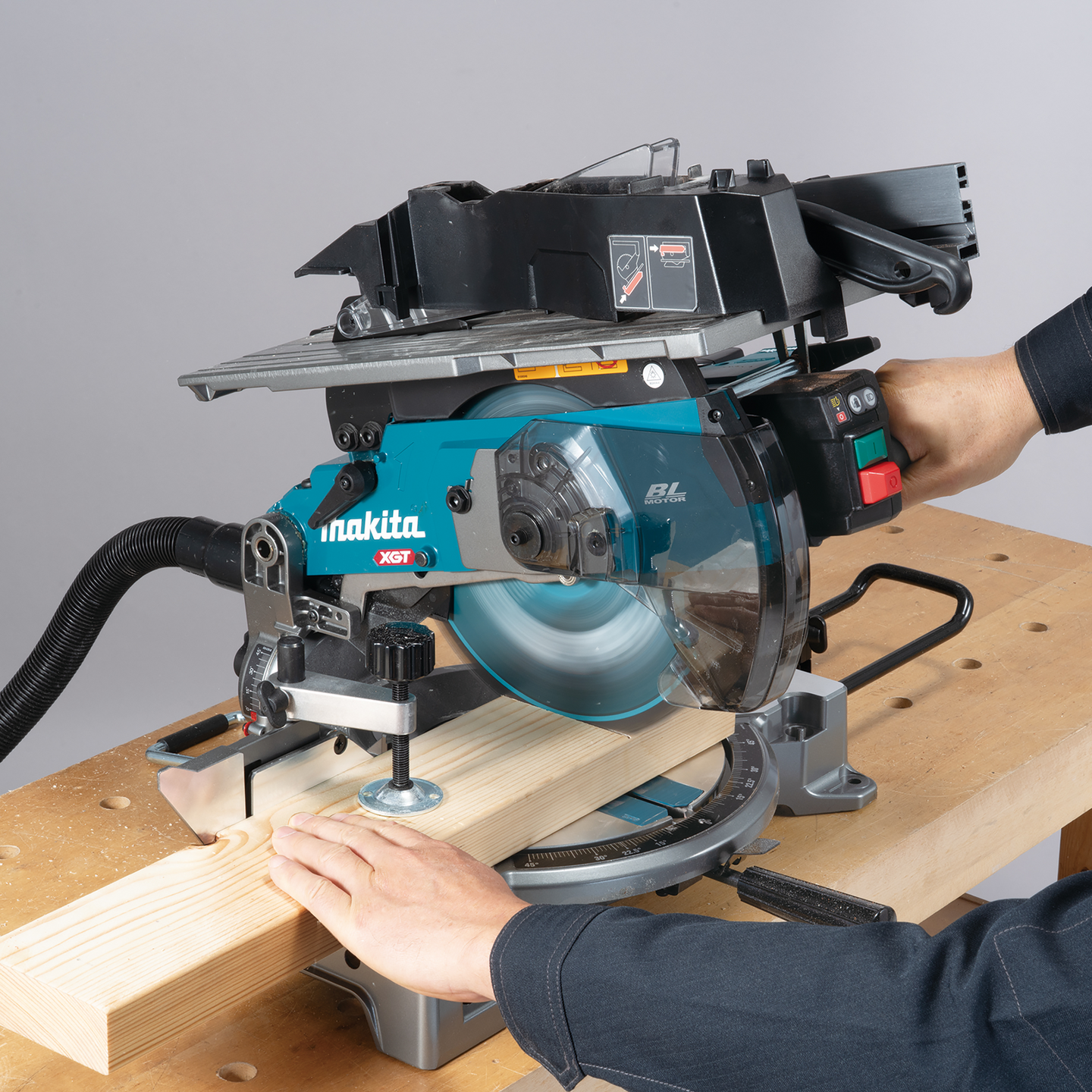 Akkuyhdistelmäsaha Makita LH001GZ 40V XGT runko