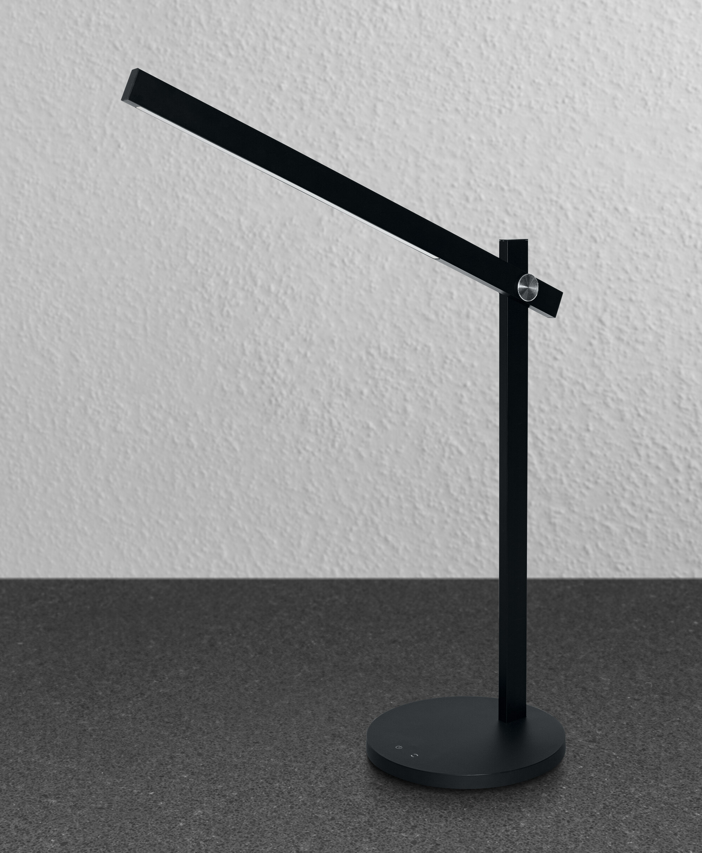Pöytävalaisin OSRAM Panan Aluminium 310lm 3000-6500K DIM musta