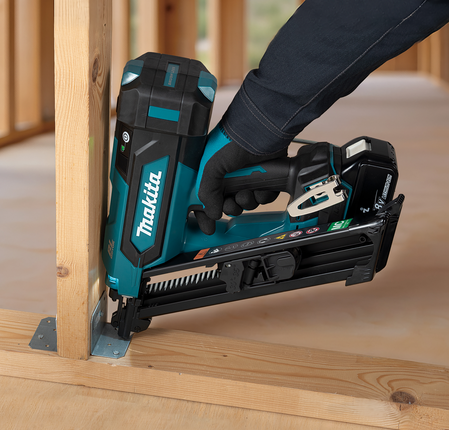Ankkurinaulain Makita DBN640ZK 18V LXT 38-64 mm runko