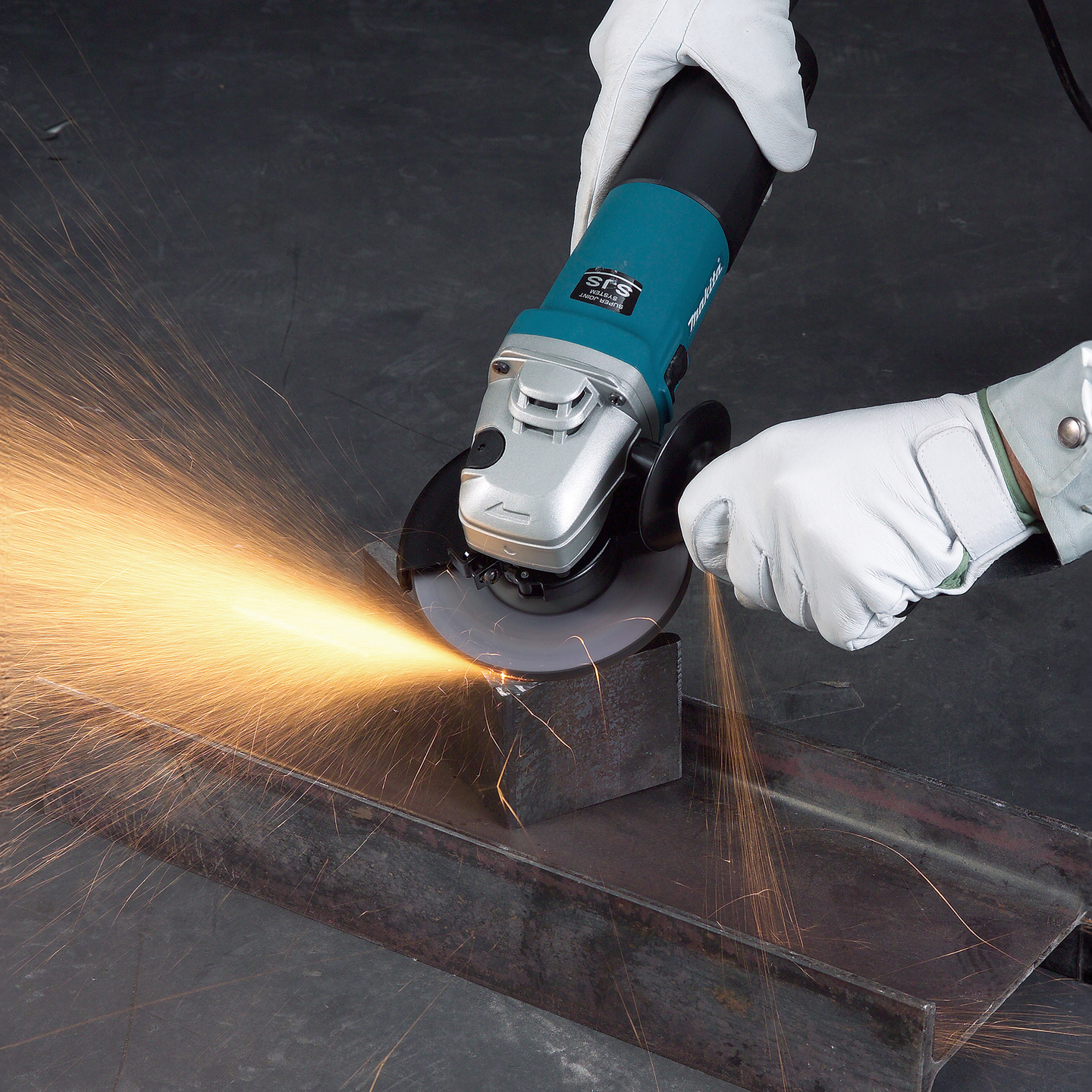 Kulmahiomakone Makita 9565CVR 1400W 125mm säädettävä