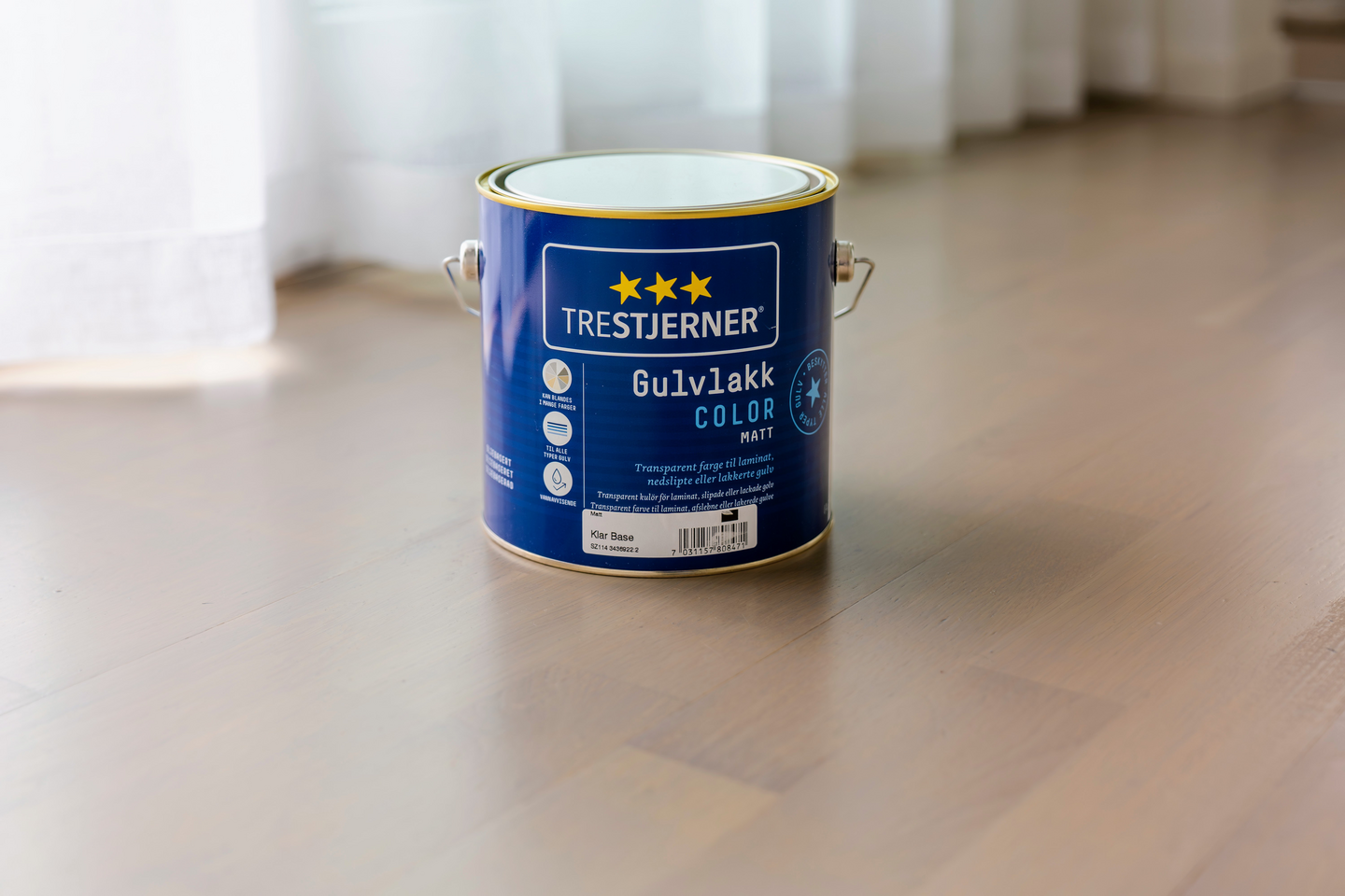 TRESTJERNER GULVLAKK COLOR     2.7L