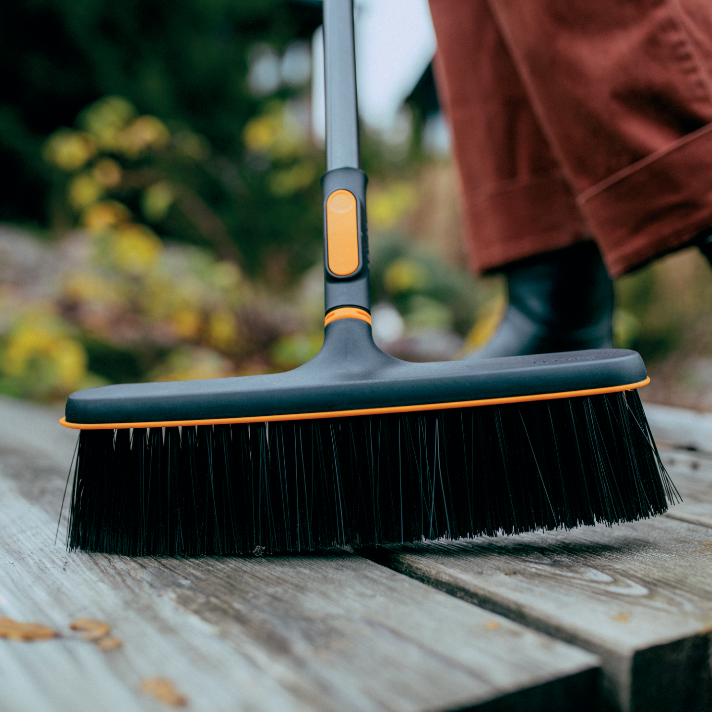 Terassiharja Fiskars OneClick