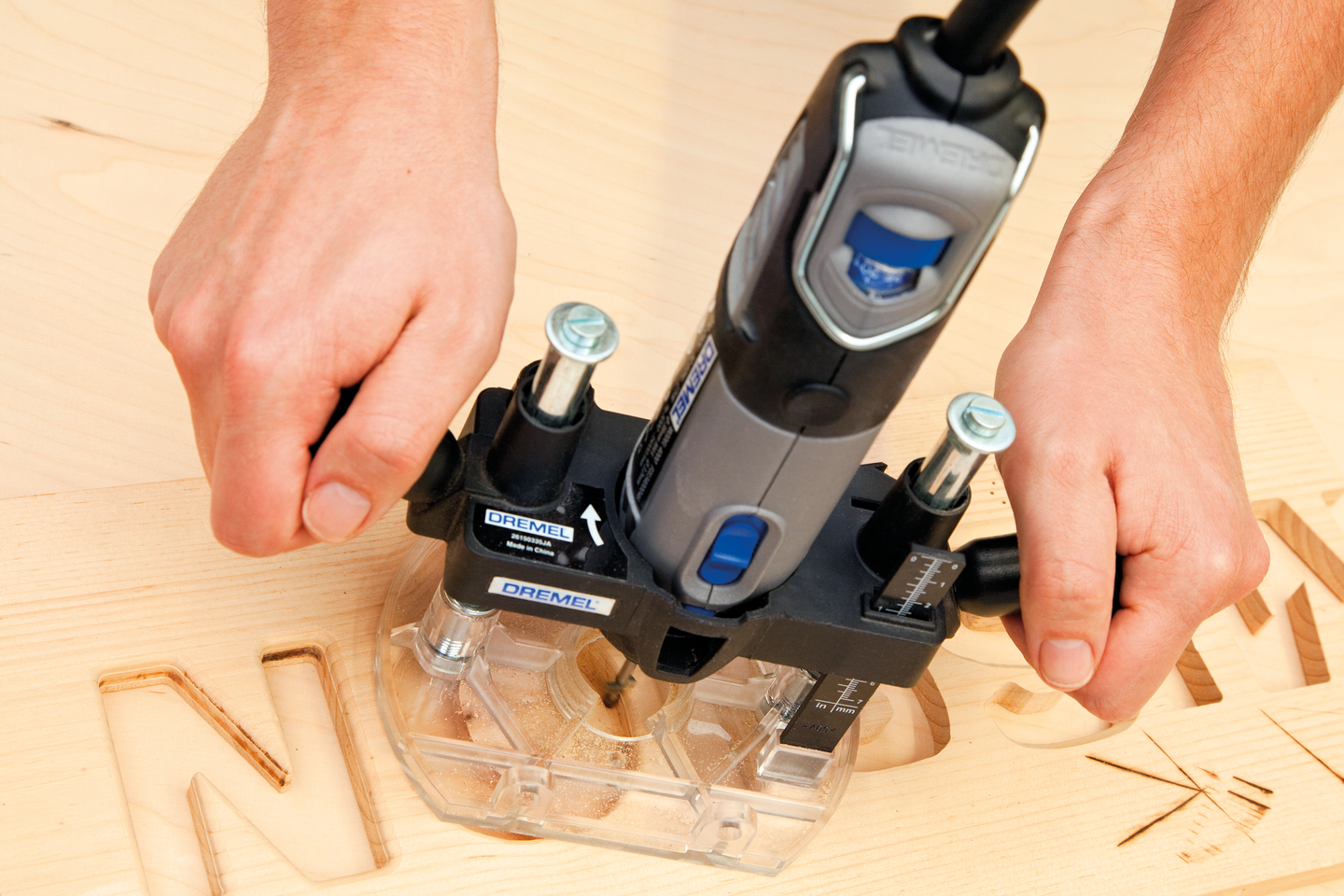 Yläjyrsinteline Dremel 335
