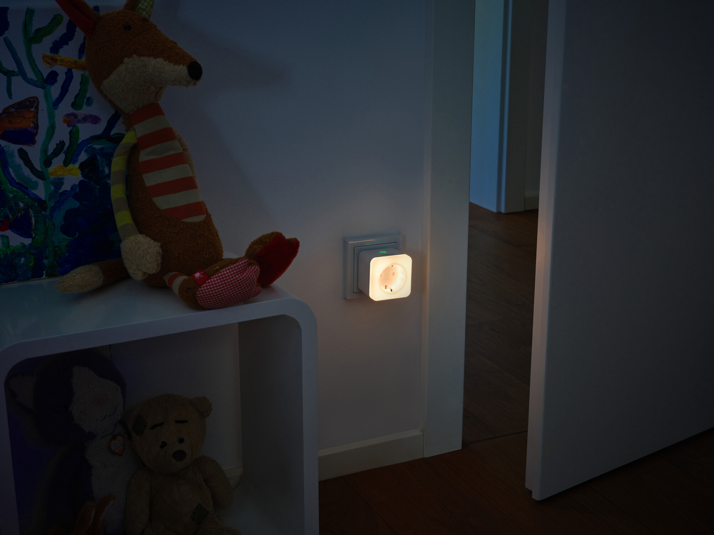 Älypistorasia OSRAM SMART+ Matter Indoor Nightlight 3680W valkoinen yövalolla