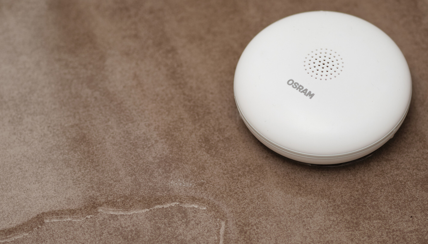 Vesivuotoilmaisin OSRAM SMART+ WiFi Water Detector valkoinen