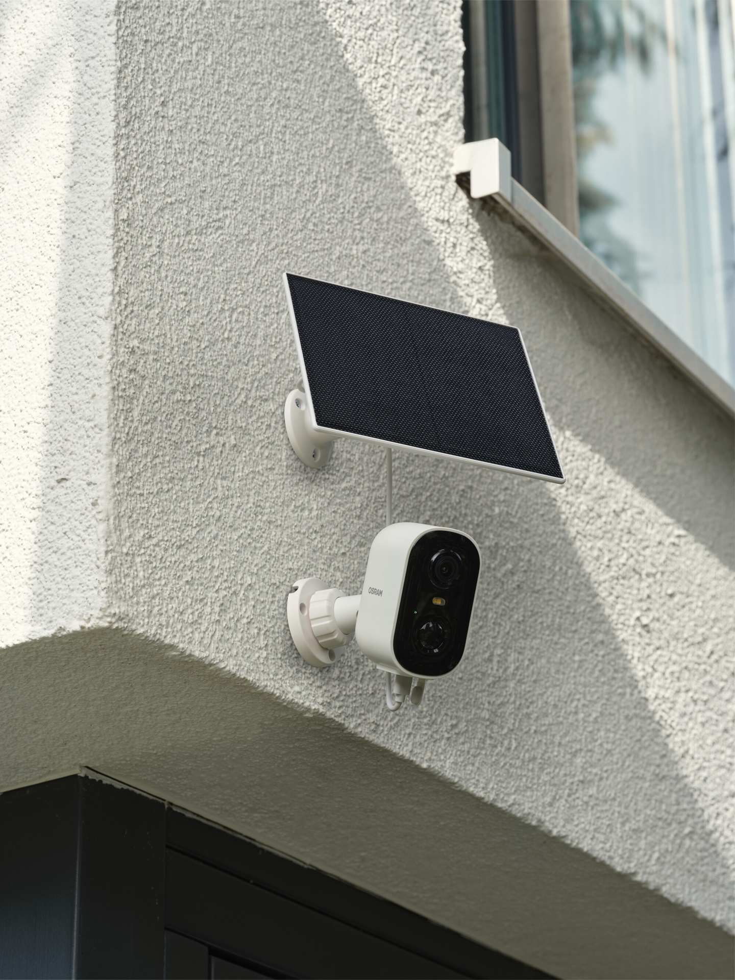 Älykamera OSRAM SMART+ WiFi Camera Solar Battery valkoinen ulkokäyttöön