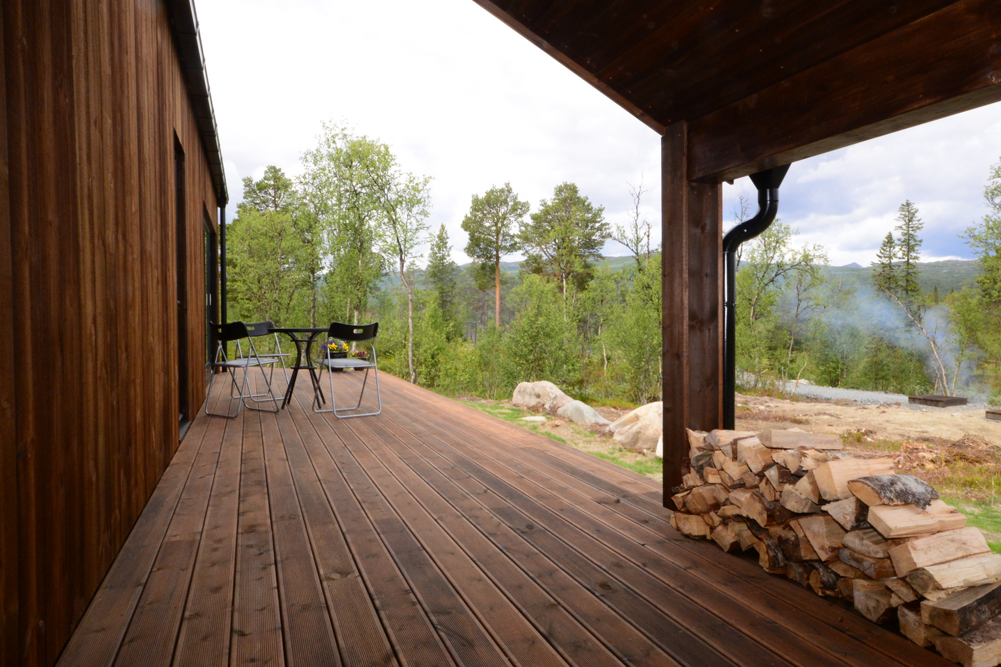 Terrassebord Rillet Duo 28x120 Royalimpregnert Brun - Alvdal Royal