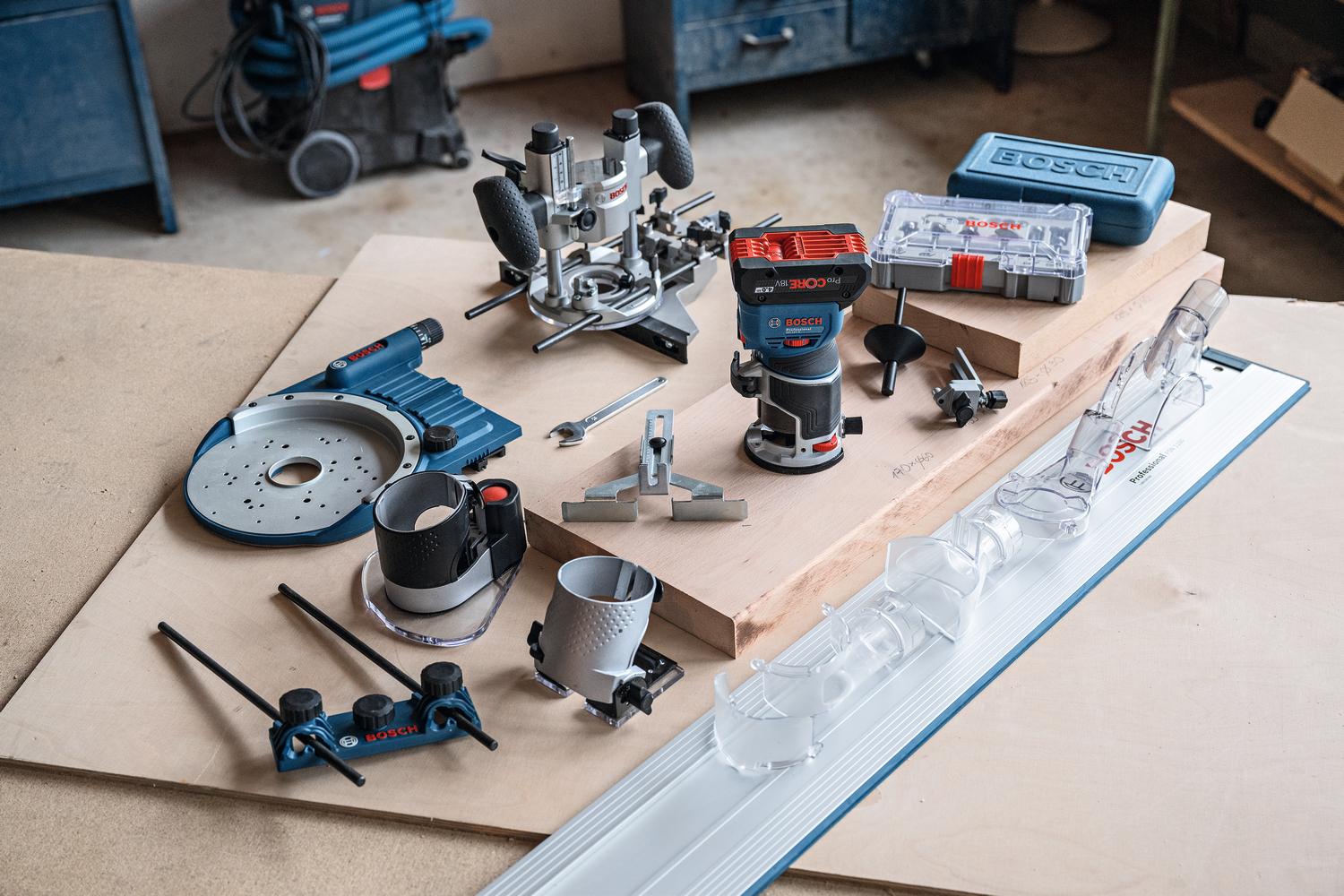 KANTFRÄS BOSCH GKF L-BOXX 136 18V-8