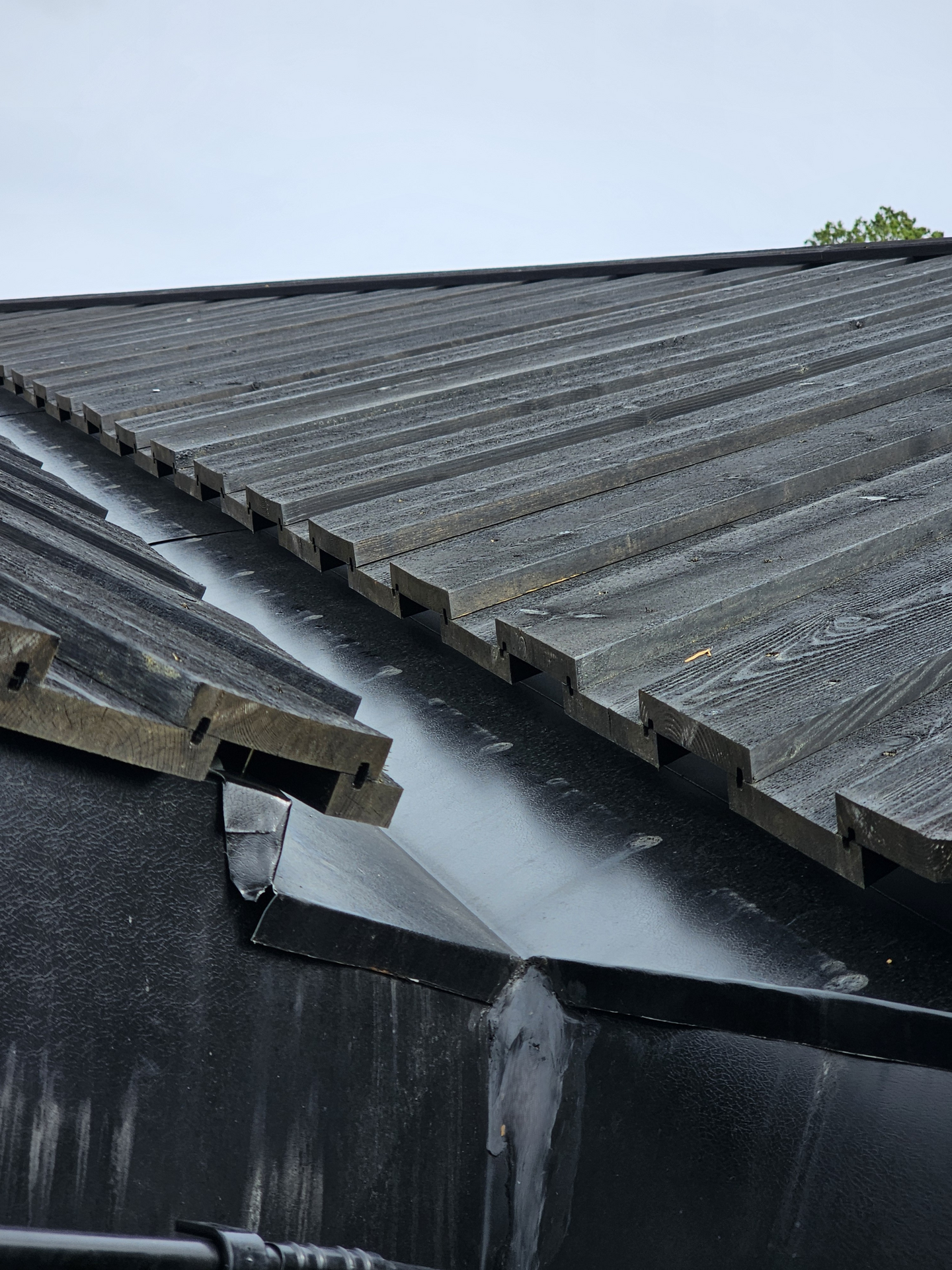 FURU 22X148 TAK OL ROYAL SVART 3,6M