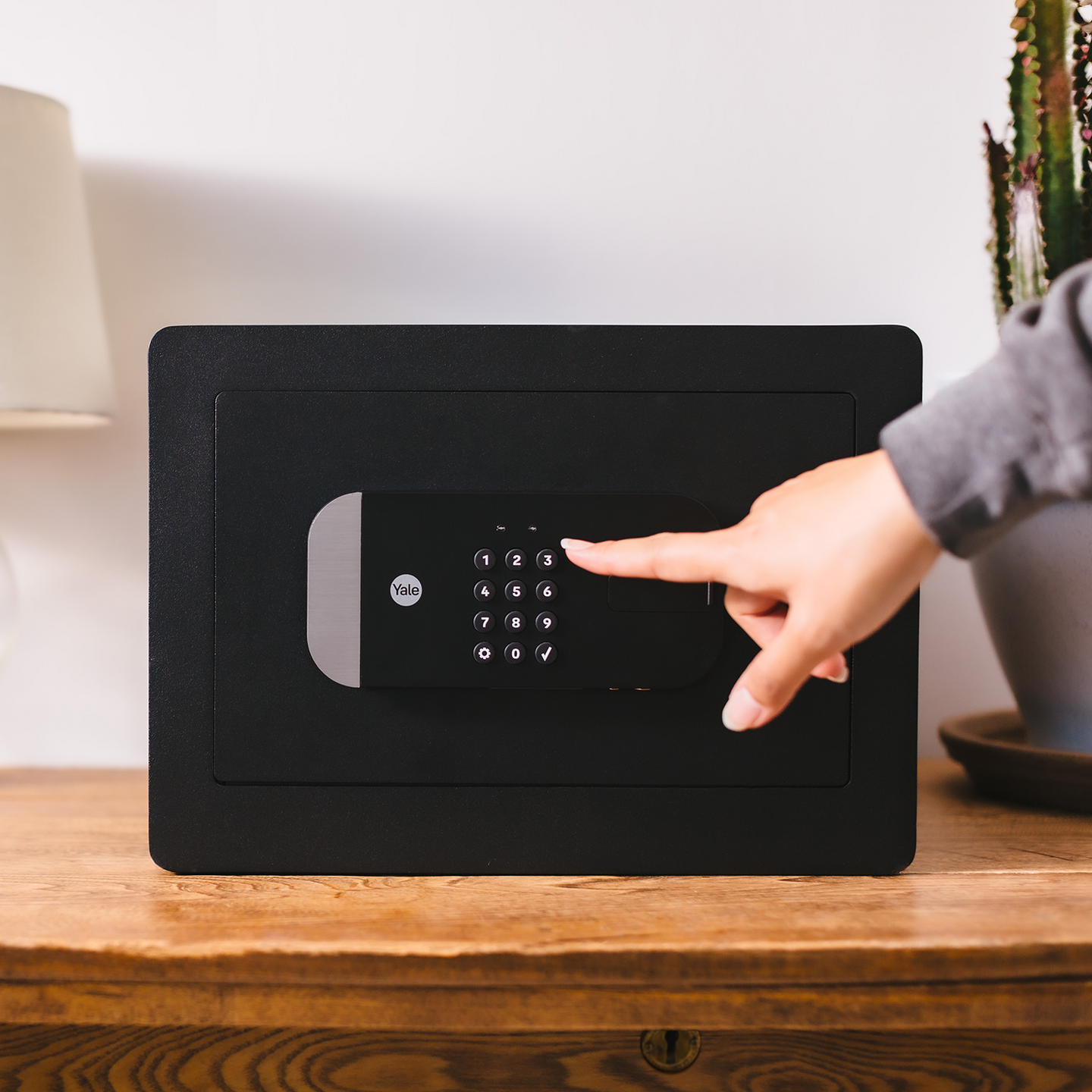 Turvakaappi Yale Smart Safe Home YSS250 etäohjattava