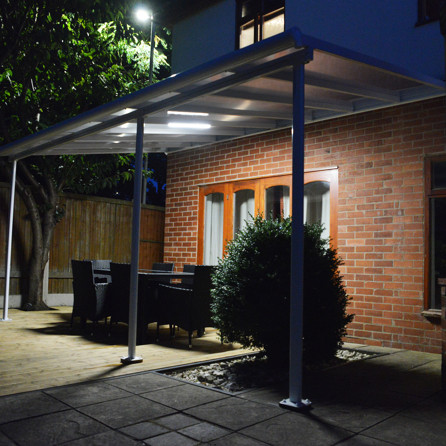 Valosarja Palram - Canopia-tuotteisiin