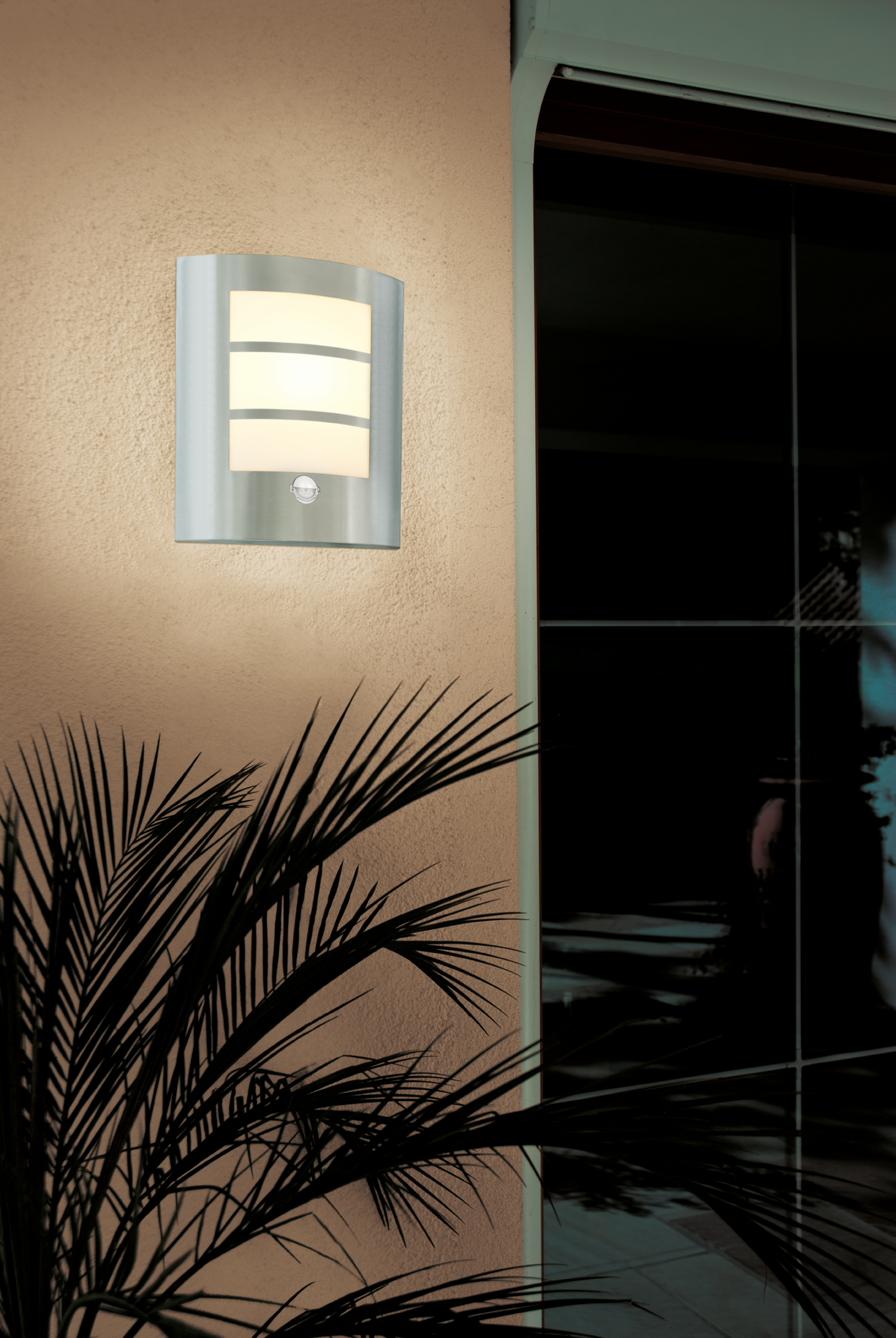 Tunnistinvalaisin EGLO City liiketunnistimella ruostumat teräs E27 maks 60W IP44