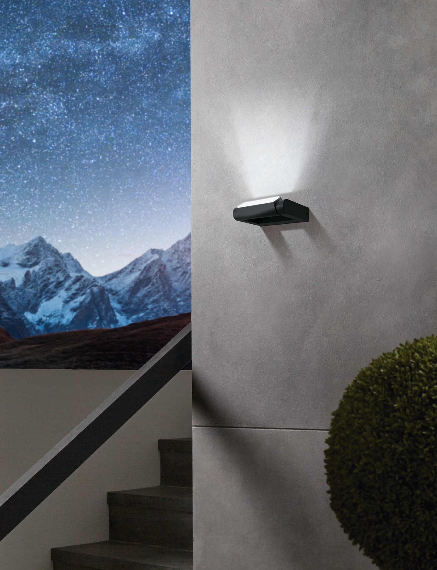 Ulkoseinävalaisin EGLO Brianza musta/valkoinen 4,8W led IP44