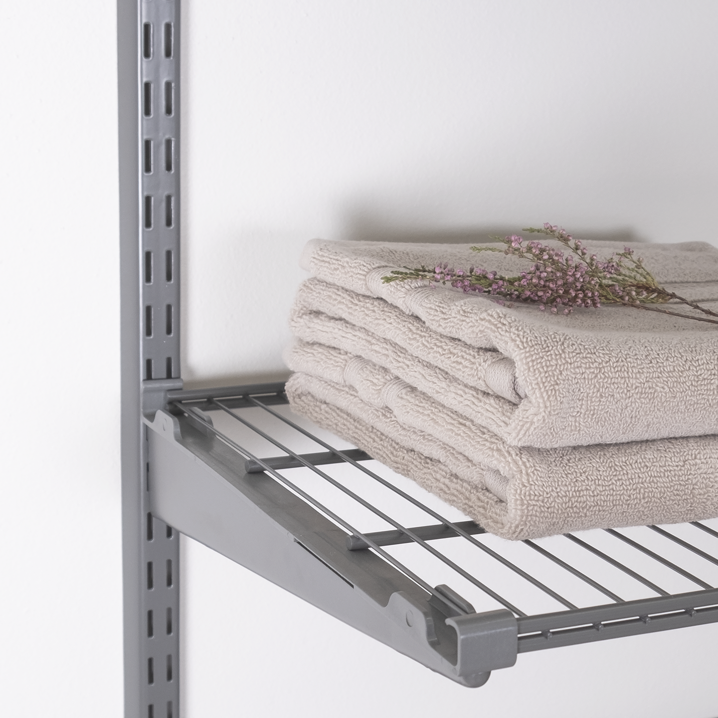 Lankahyllyn asennuslista LM 818 antrasiitti