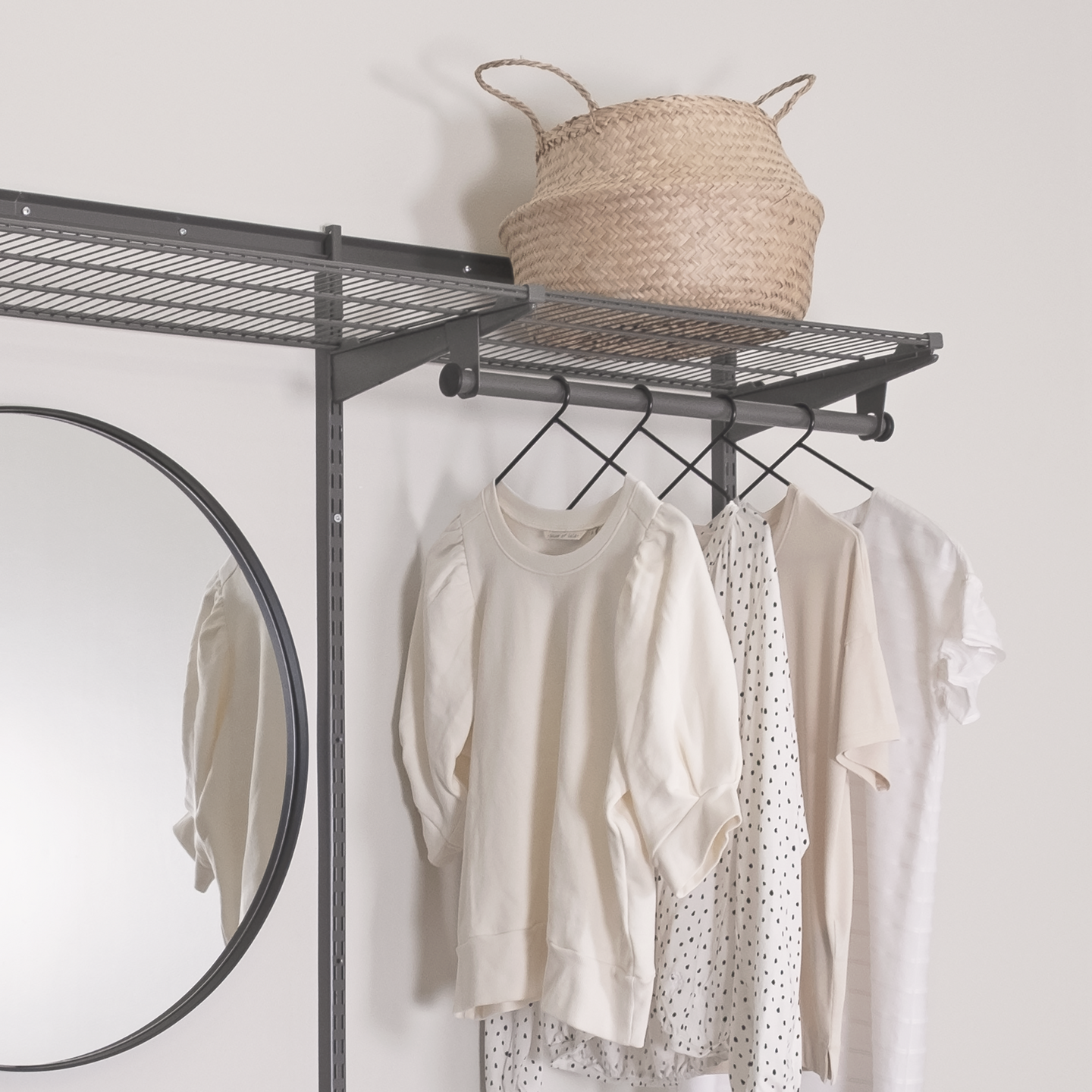 Vaatetangon päätytulppa LM 825 musta