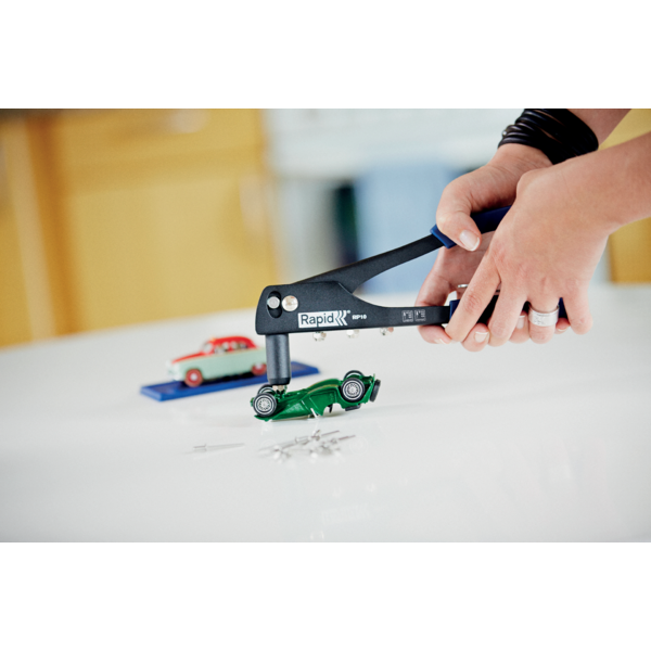 Vetoniittipihti Rapid RP10 + 100 niittiä