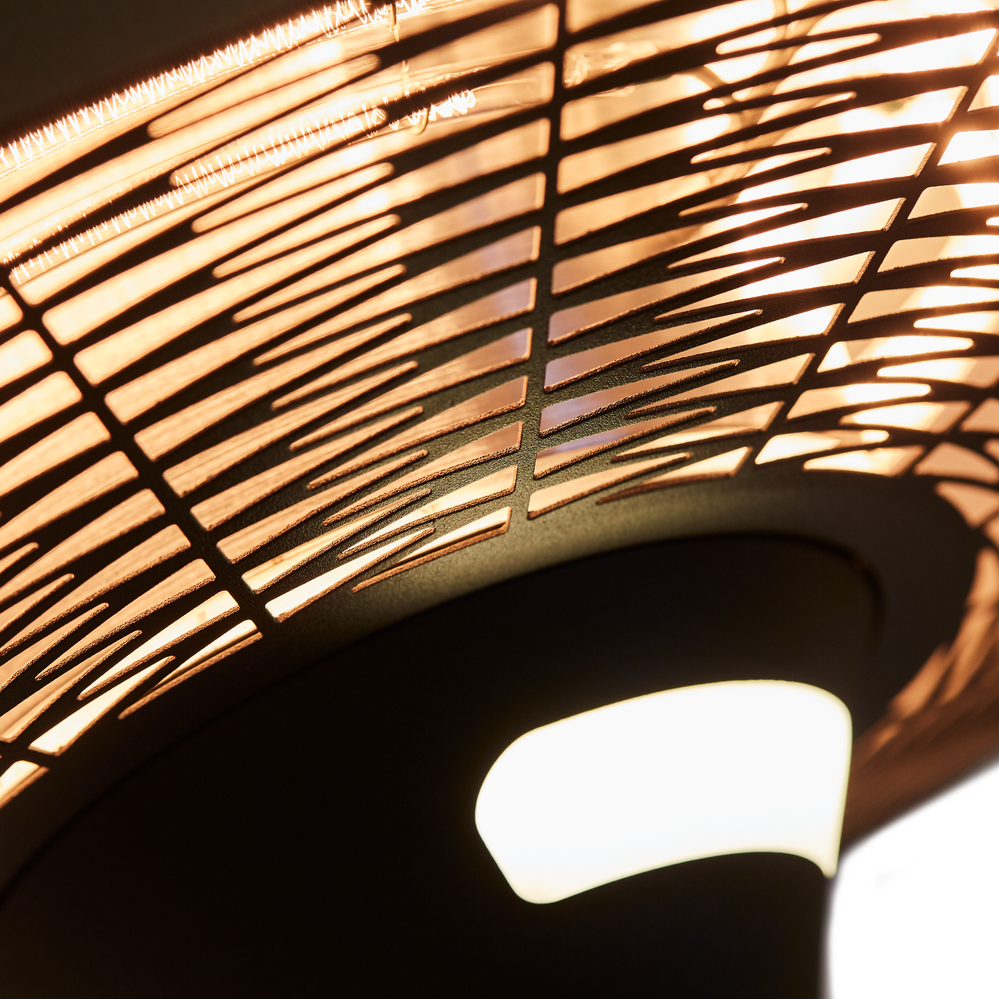 Terassilämmitin, lattiamalli 'Ufo' 800/1300/2100 W HA, kaukos HORTUS