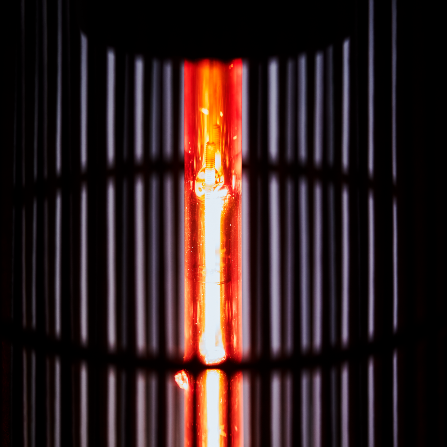 Terassilämmitin ECO high-line pöydänalusmalli "Cone" 1200W, musta HEAT1