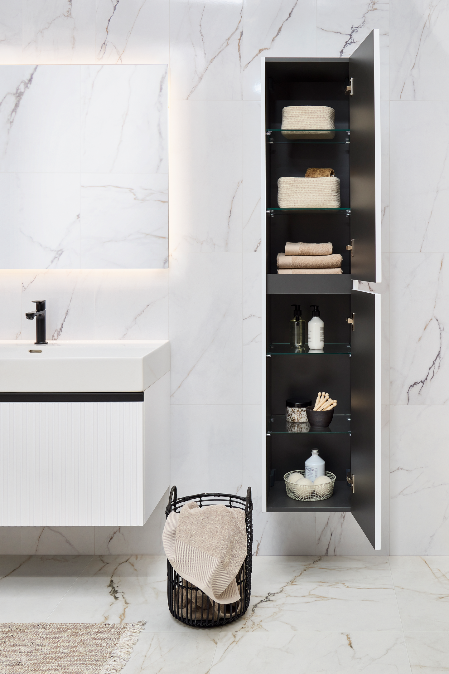 Korkea kaappi Cello Lake K160 L35 S35cm valkoinen 2 ovea