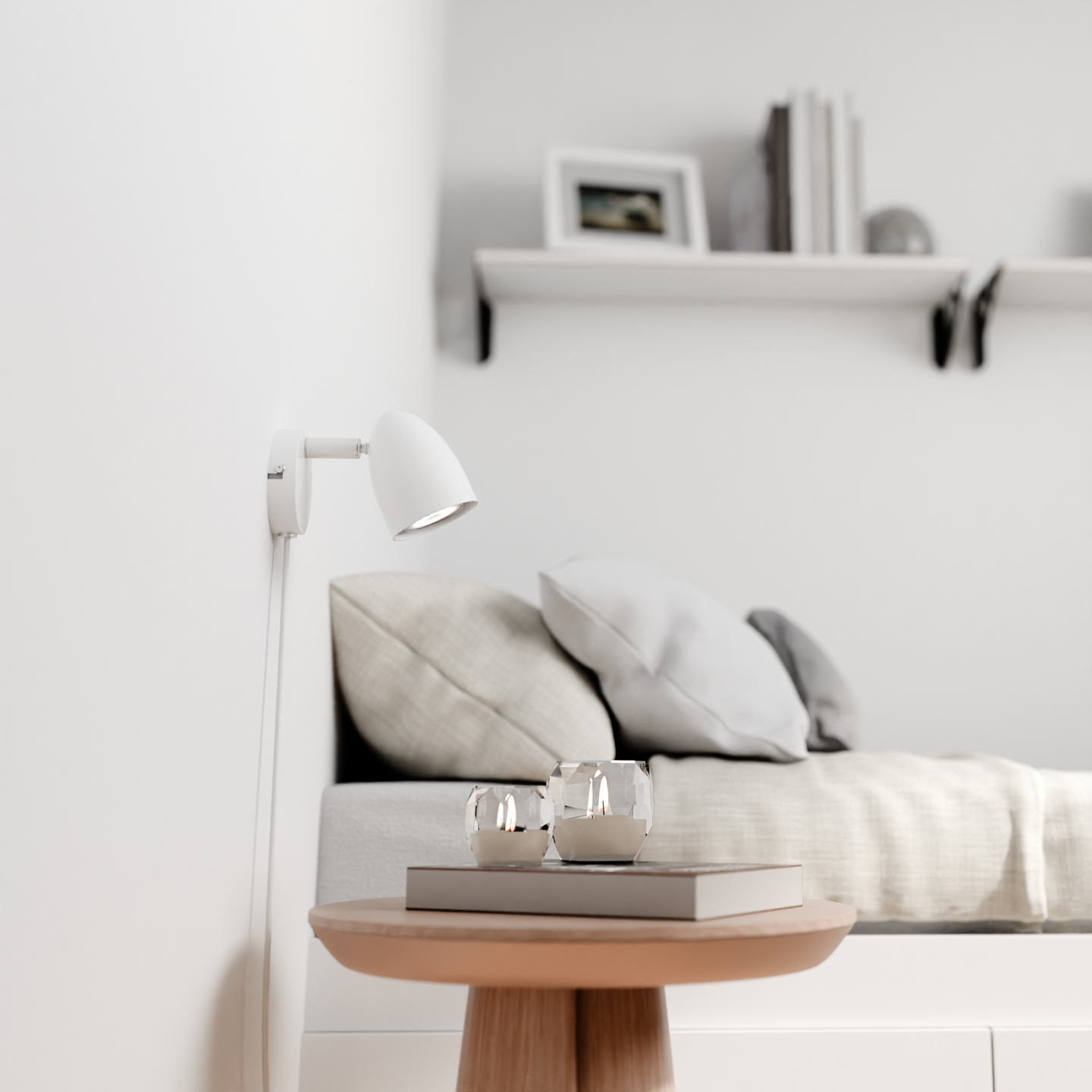 Seinävalaisin Sessak Sierra valkoinen