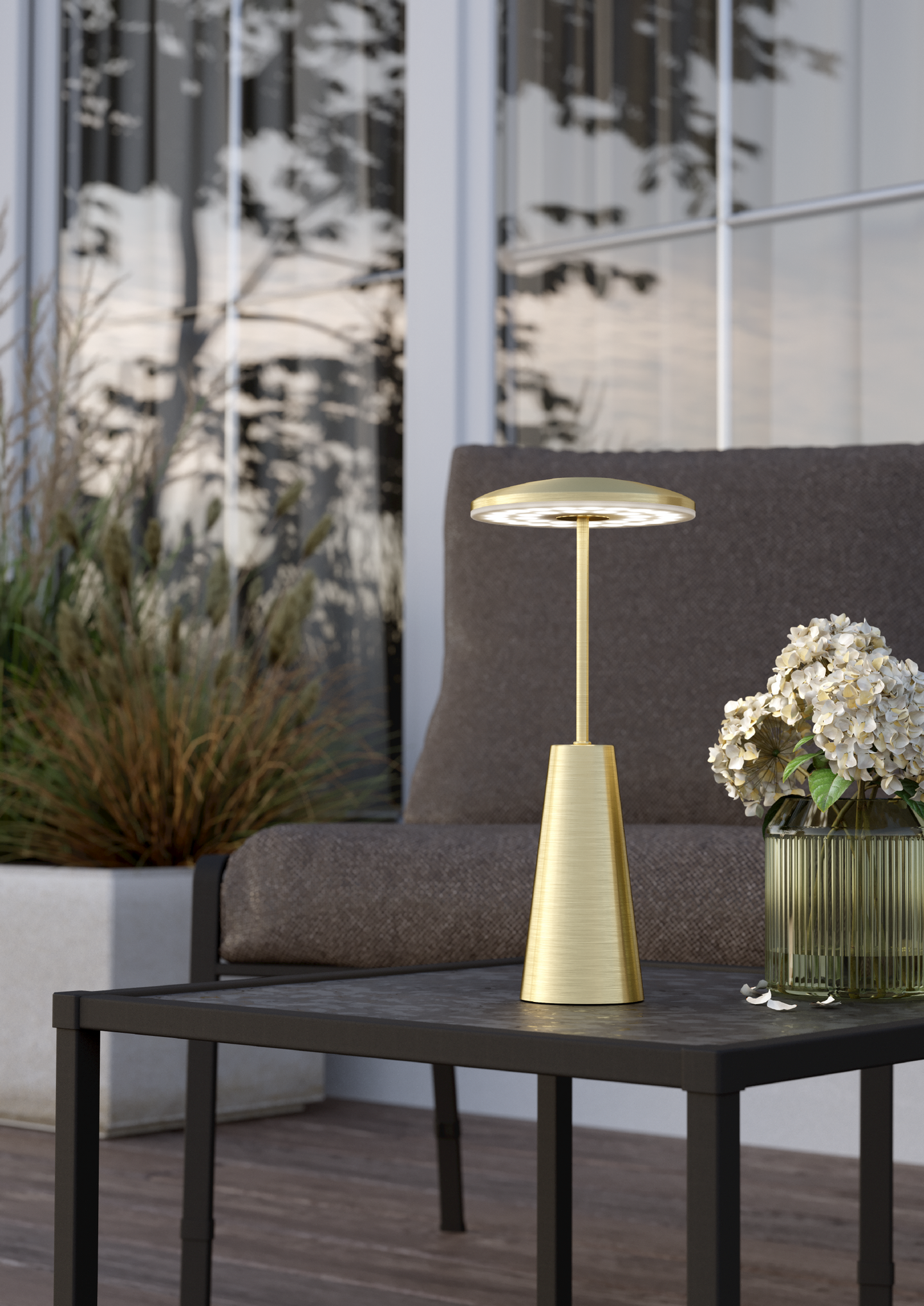 Ulkopöytävalaisin EGLO Piccola led 2,8W CCT messinki