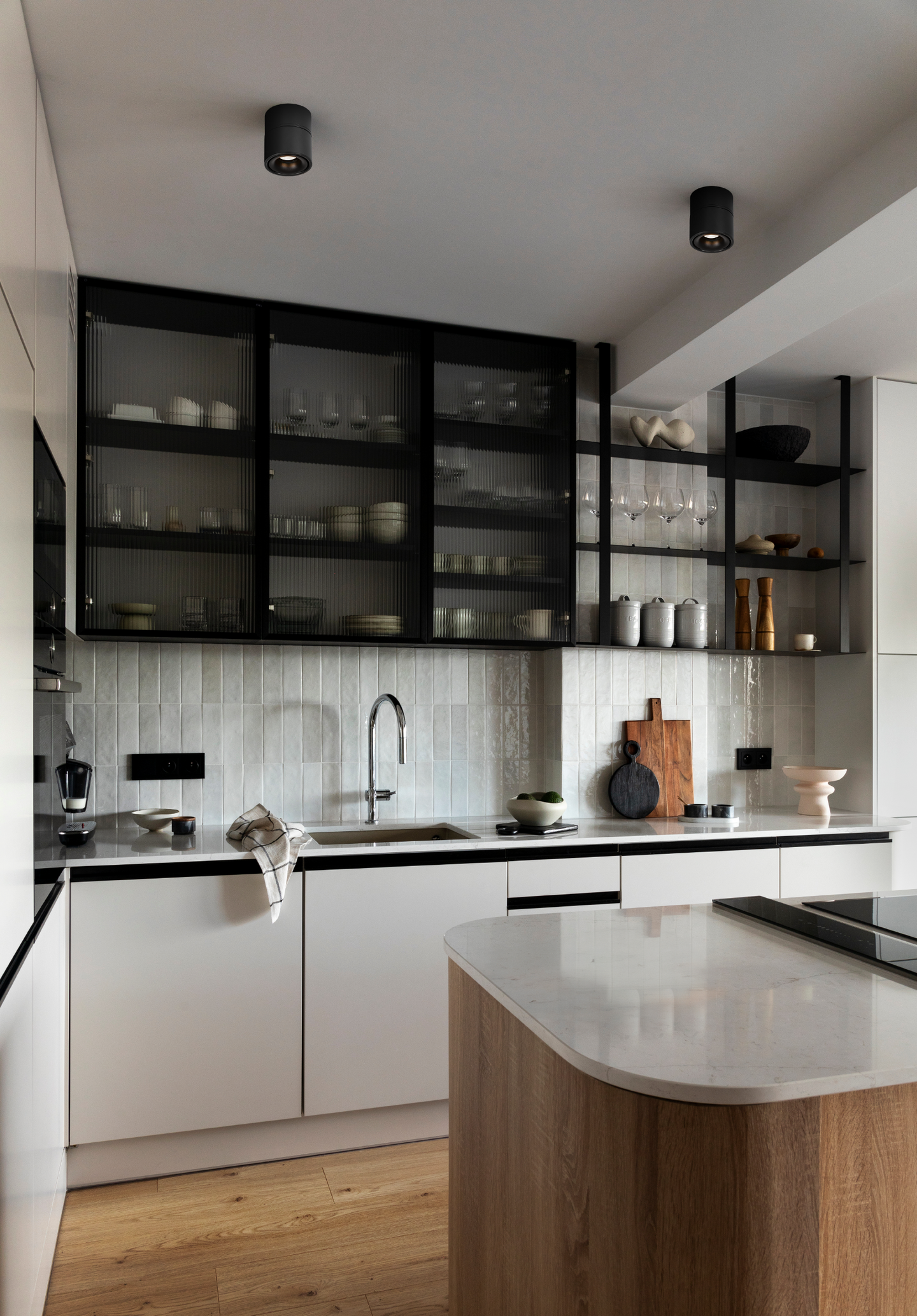 Pinta/uppospotti EGLO Bohoyo led 8W musta