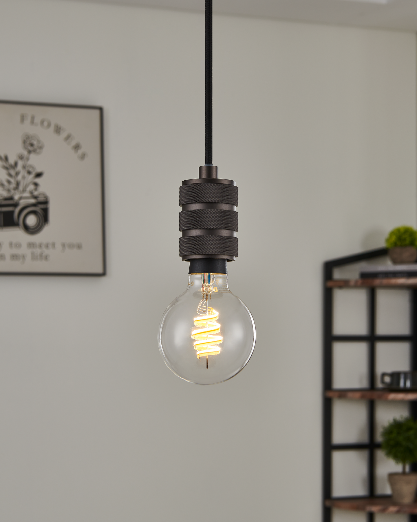 Led-polttimo EGLO connect.z RGB E27 G80 4,9W kirkas