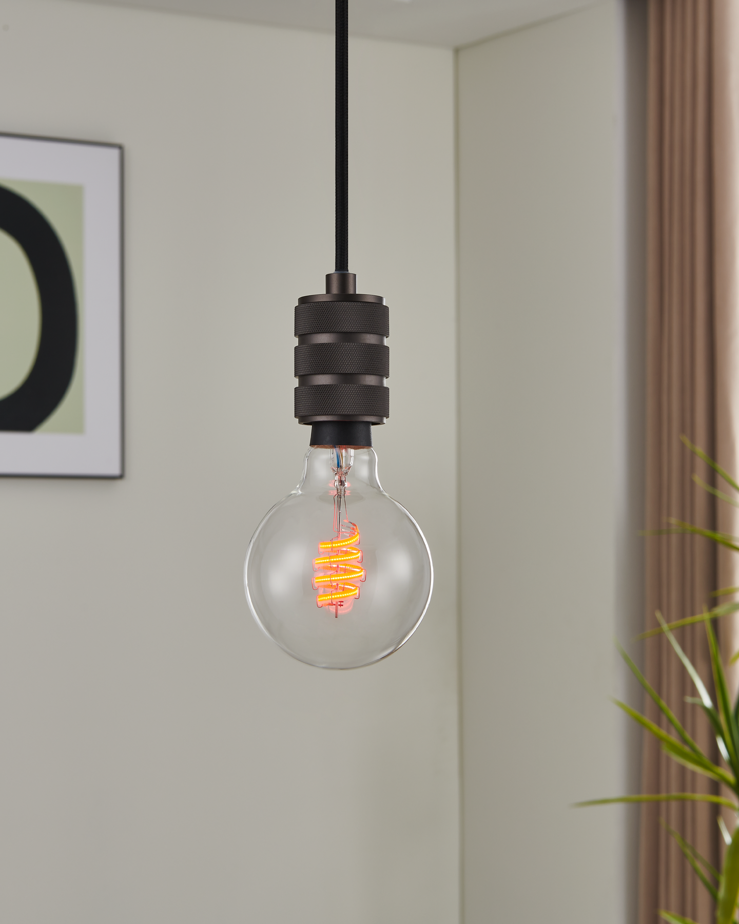 Led-polttimo EGLO connect.z RGB E27 G95 4,9W kirkas