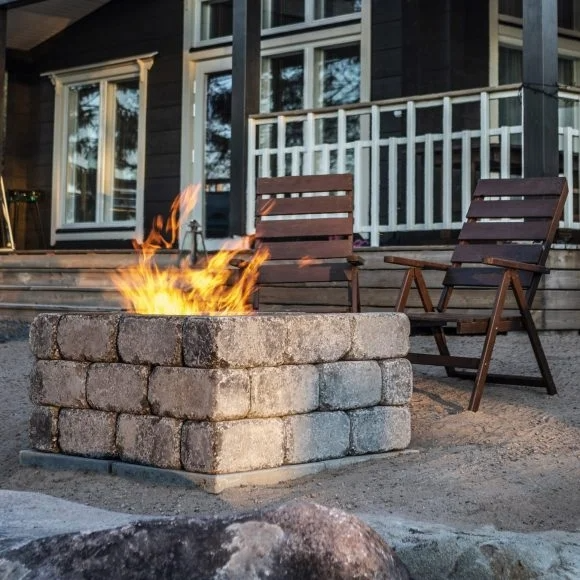 Nuotiopaikka HB Firepit tulitiilillä musta