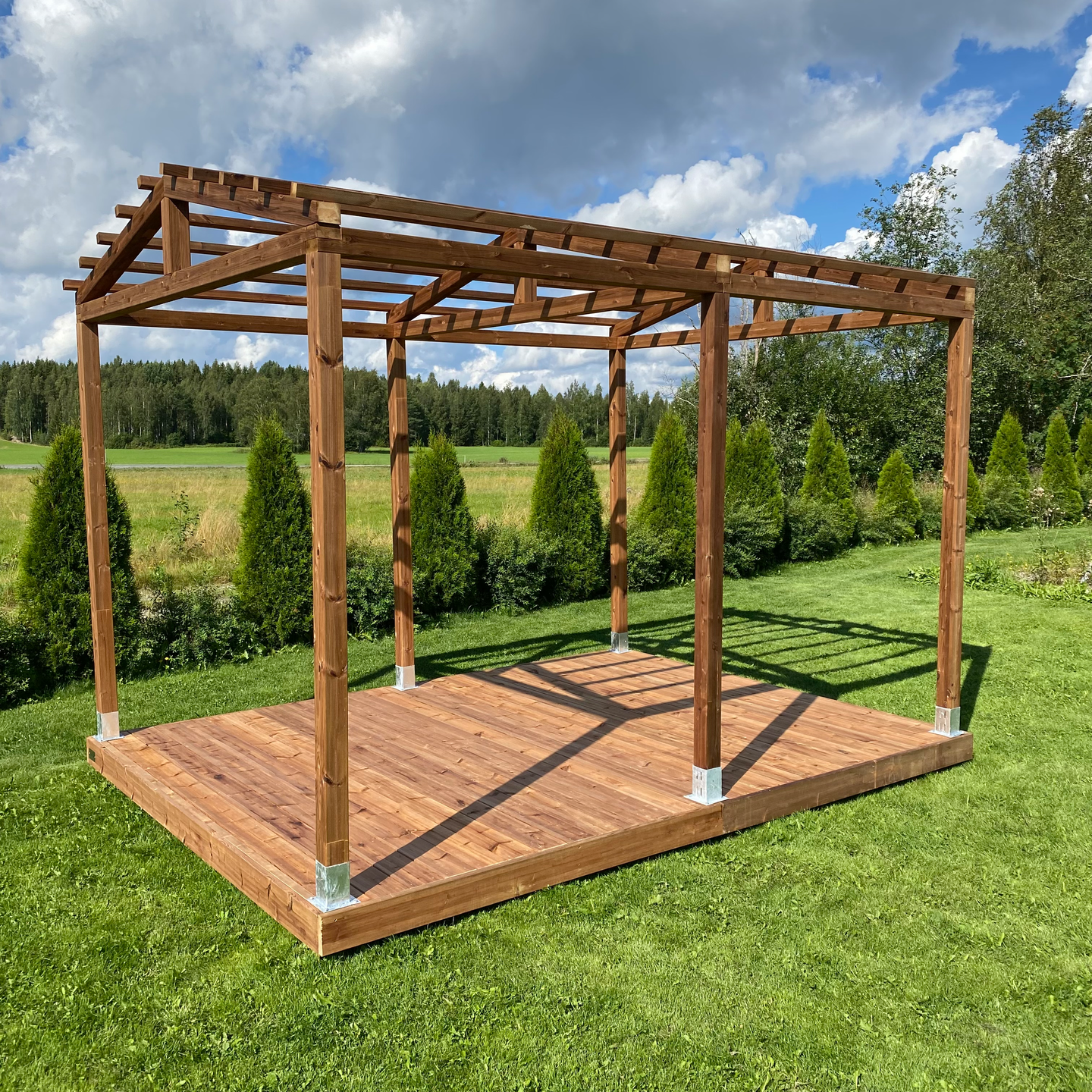 Pergola 3x4 harjakattoinen valokatteella