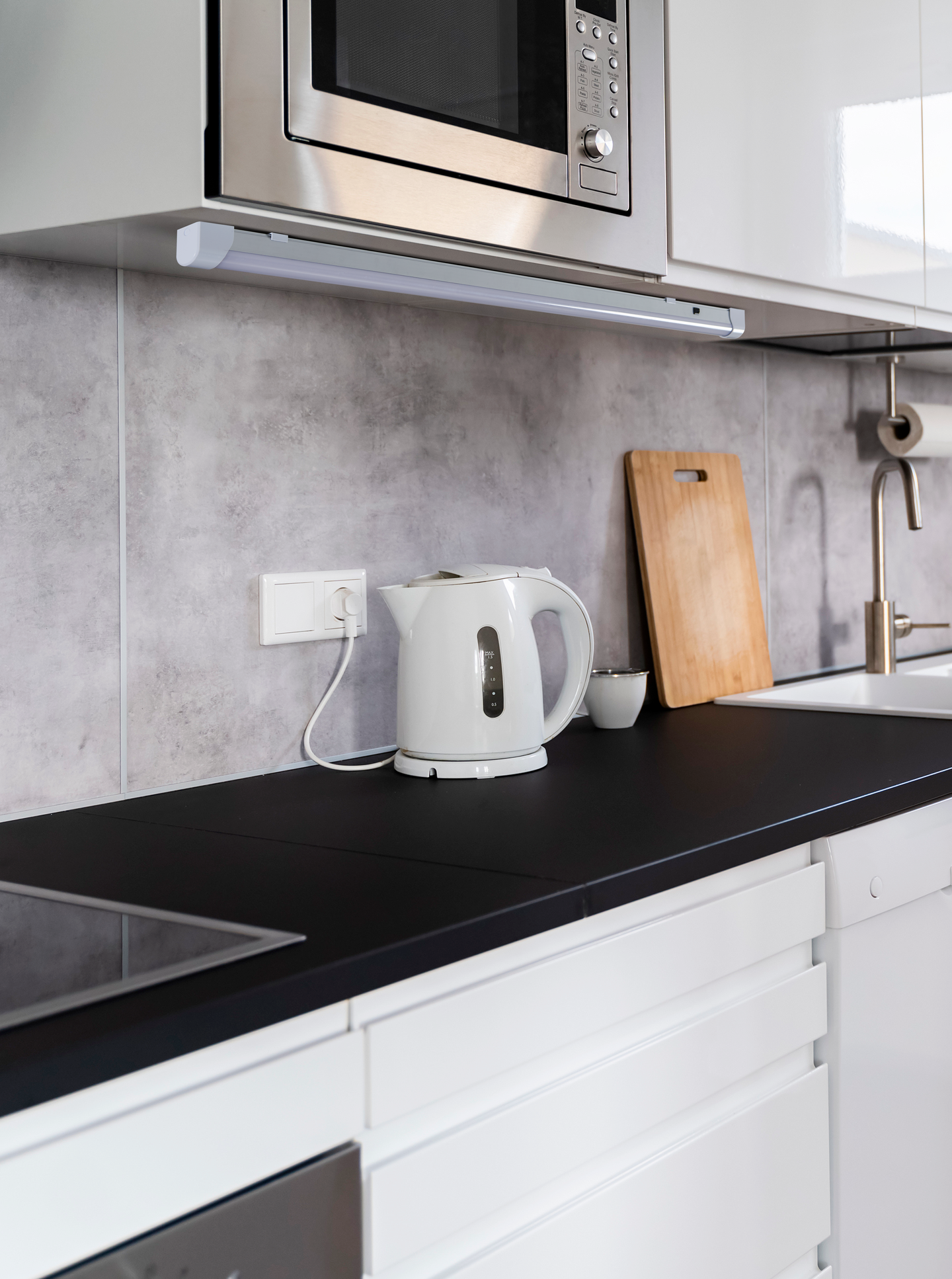 Työpistevalaisin EGLO EXPERT Mattanza 20W led 1200x30mm valkoinen