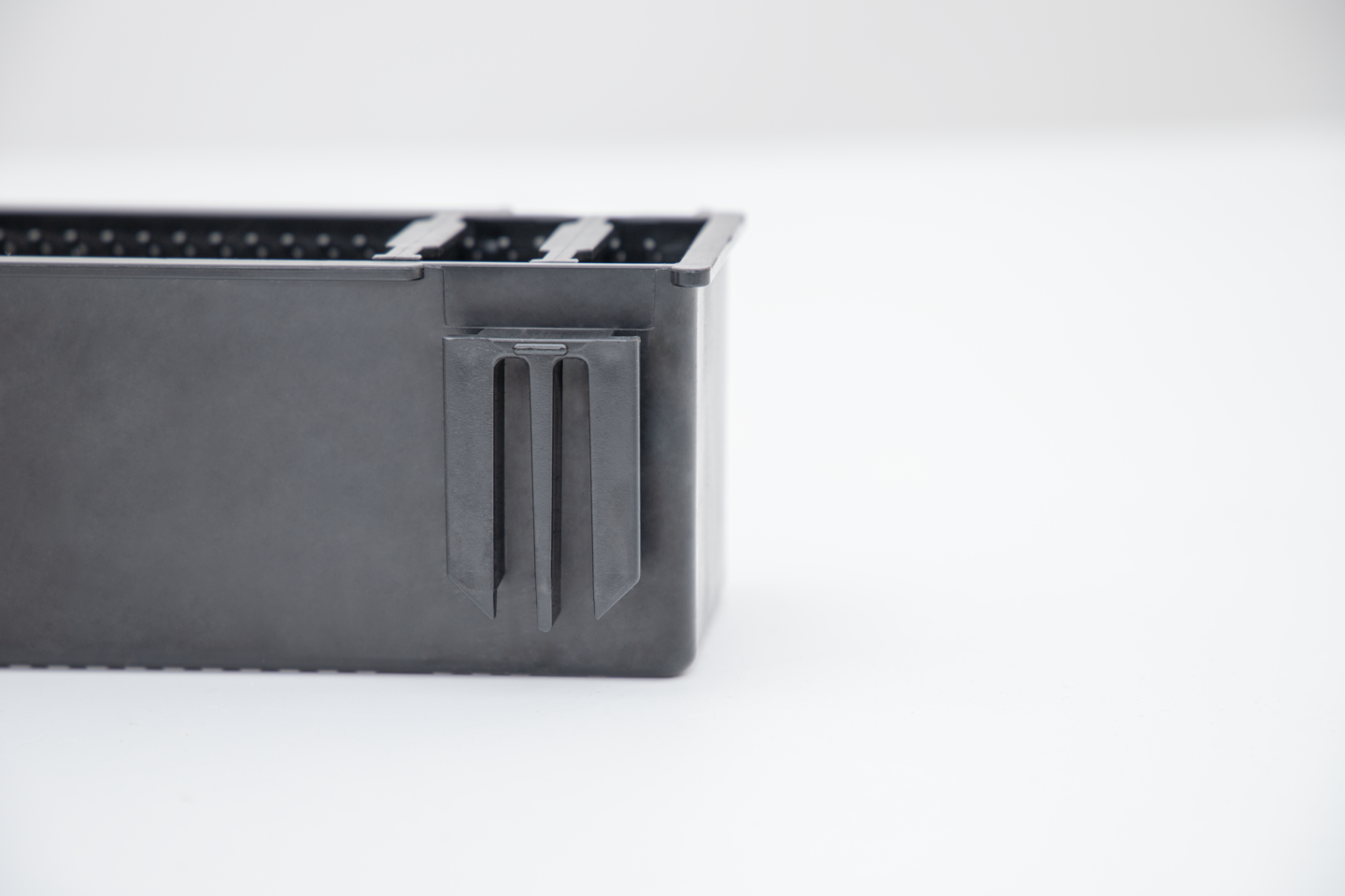 Pidike Qbrick pitkille tuotteille