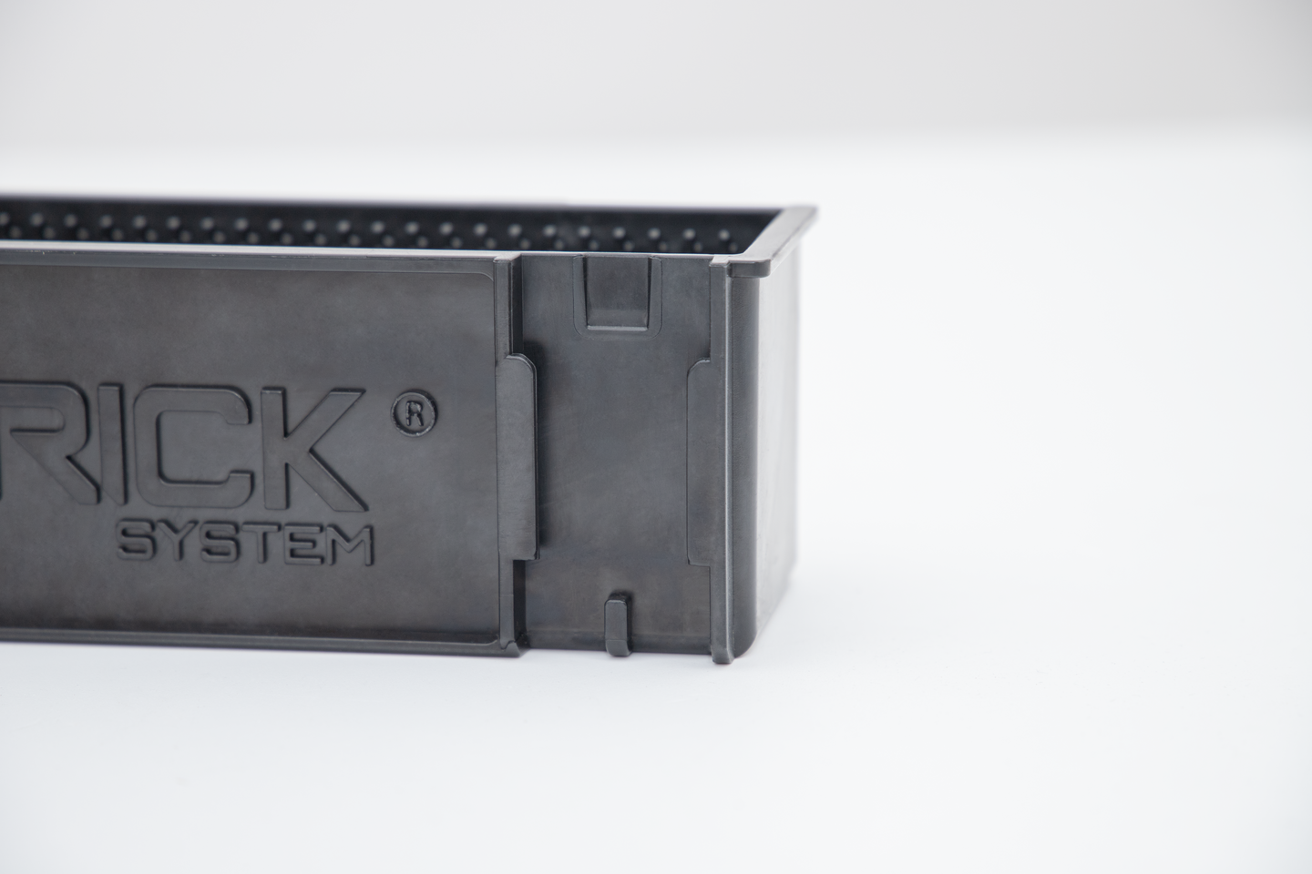 Pidike Qbrick pitkille tuotteille