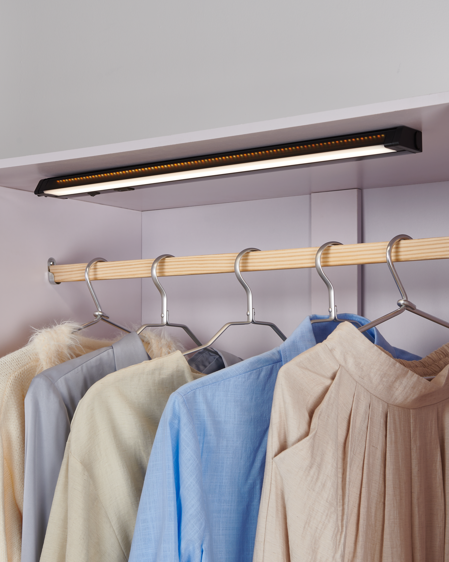 Työpistevalaisin EGLO EXPERT RUSSCALLO LED 57cm 8W 1050lm CCT musta