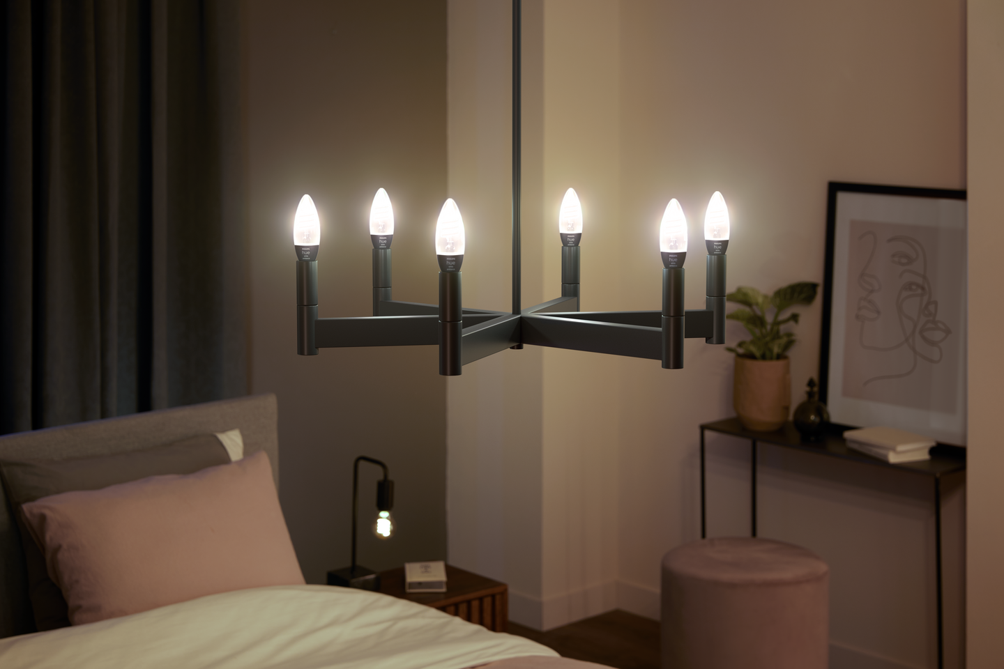 Led-kynttilälamppu filamentti Philips Hue 30W E14 2200-4500K 350lm läpinäkyvä