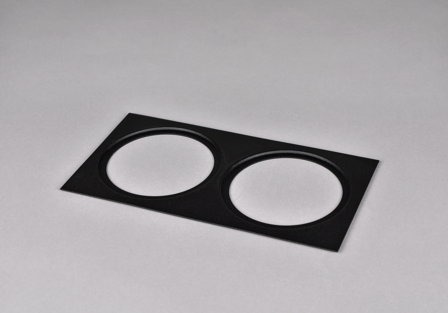 Mekaaninen lisätarvike Hide-a-lite koristekehys II 85 musta