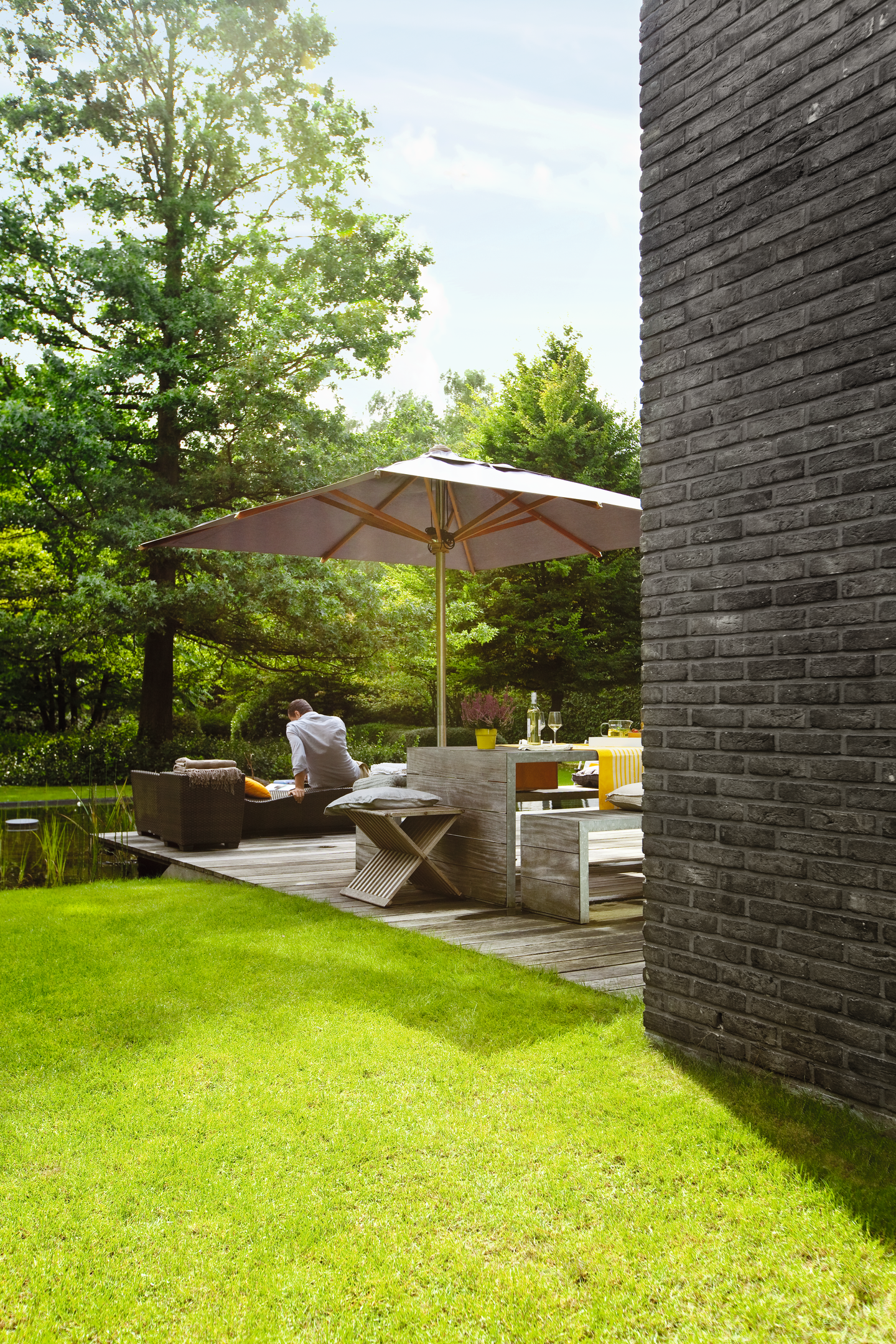 Ulkoseinävalaisin Philips Inyma E27 25W musta