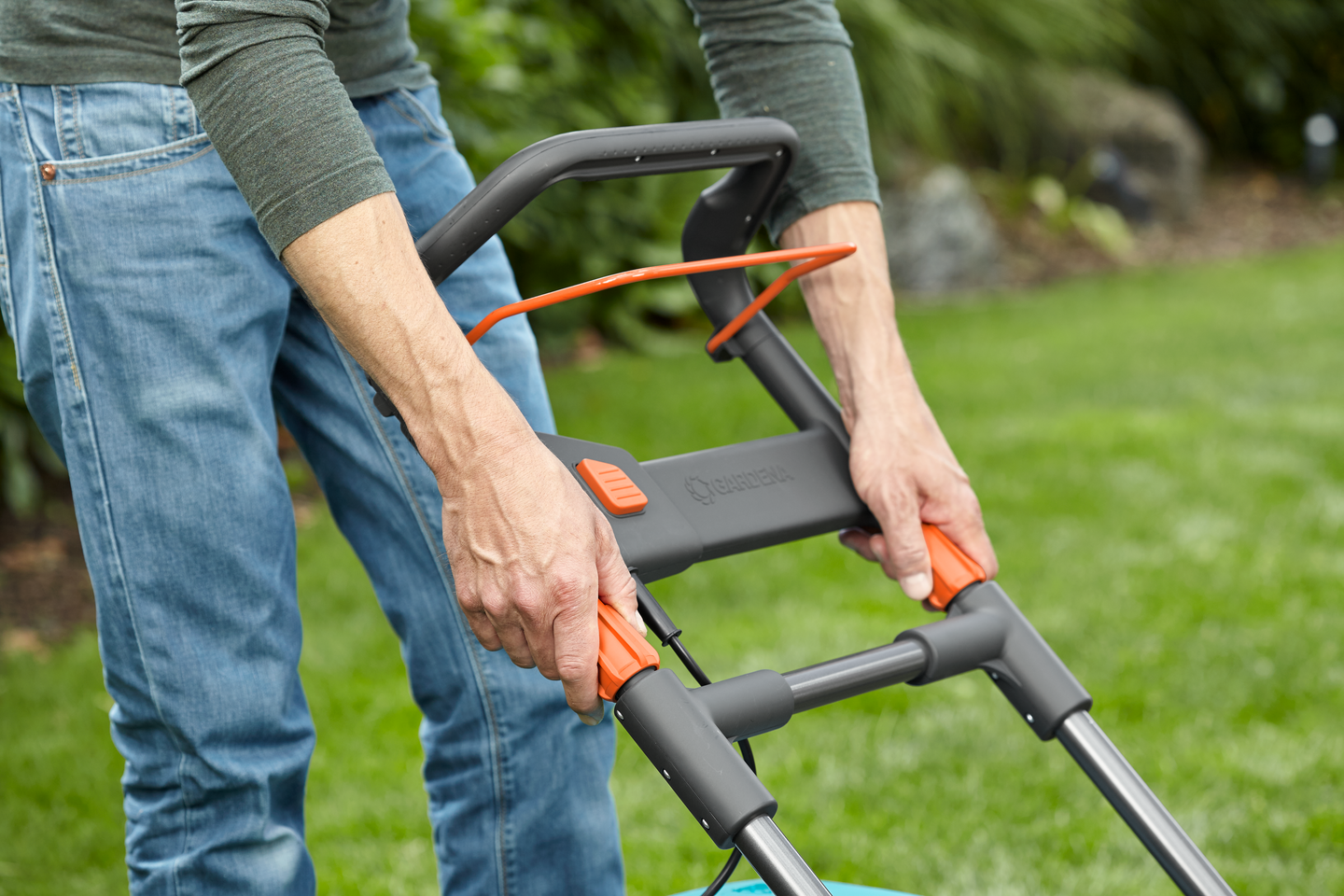 Sähköruohonleikkuri GARDENA powermax 1800/42