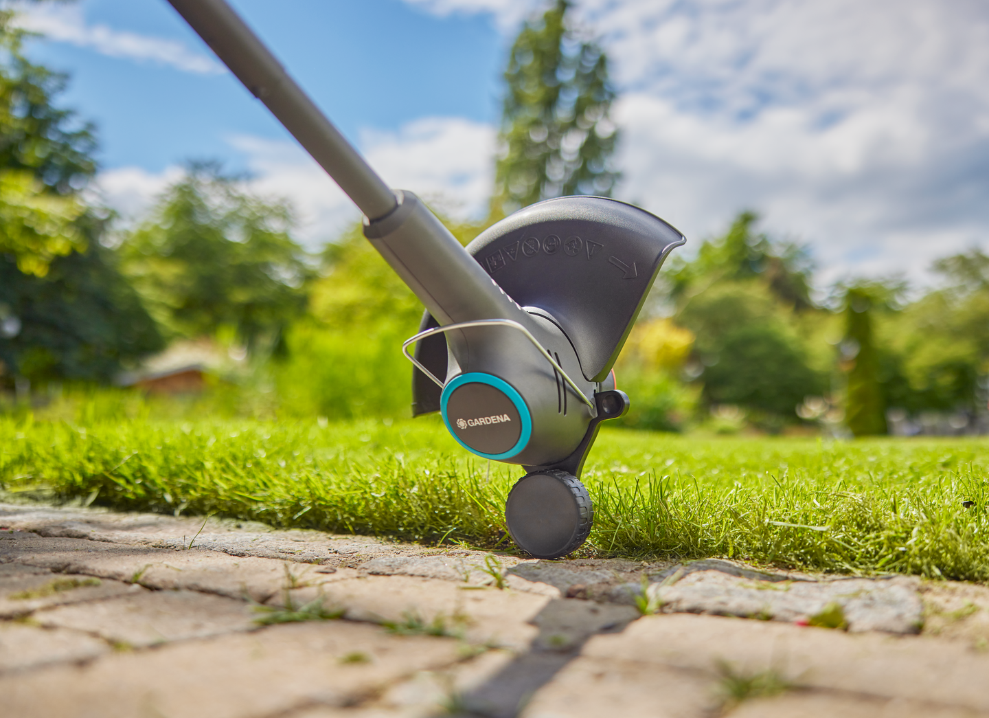 Akkutrimmeri GARDENA EasyTrim 25/18V P4A Set