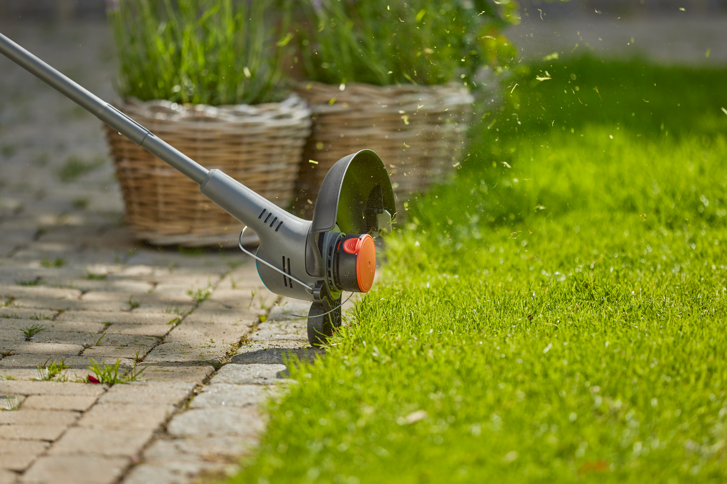 Akkutrimmeri GARDENA EasyTrim 25/18V P4A Solo