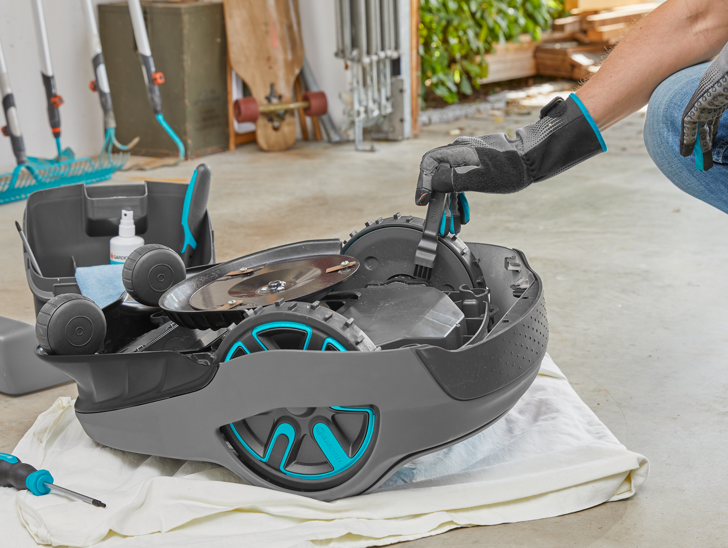 Puhdistussarja GARDENA robottiruohonleikkureille