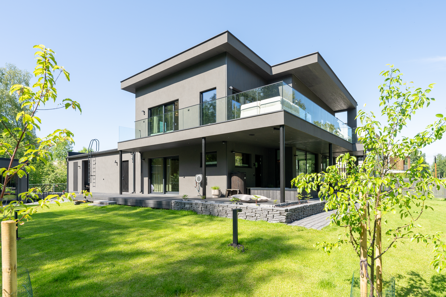 Loimumuurikivi Lakka musta 360x180x90 31 kpl/m²