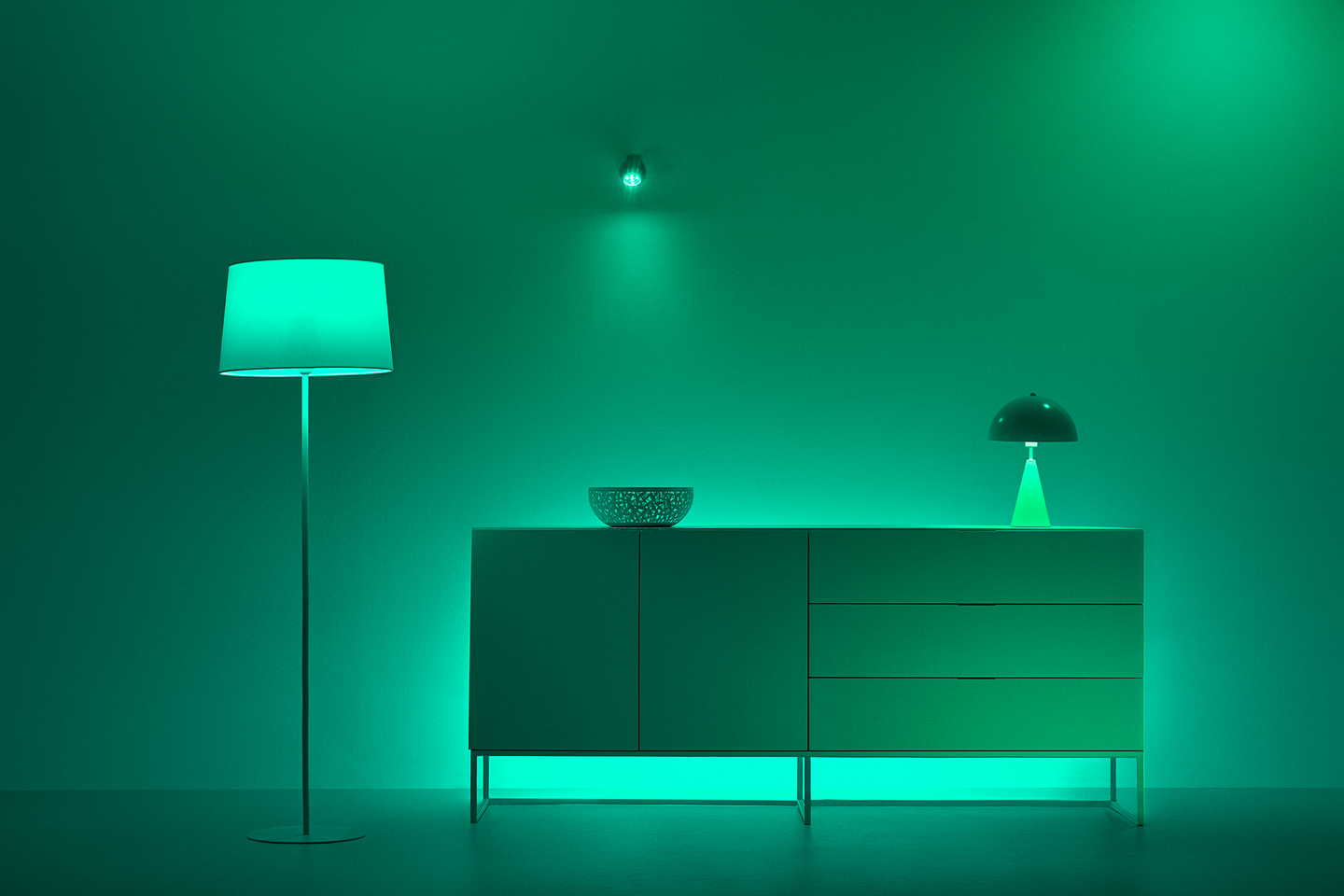 Led-lamppu WiZ WI-FI 8W E27 A60 922-65 RGB COLOR