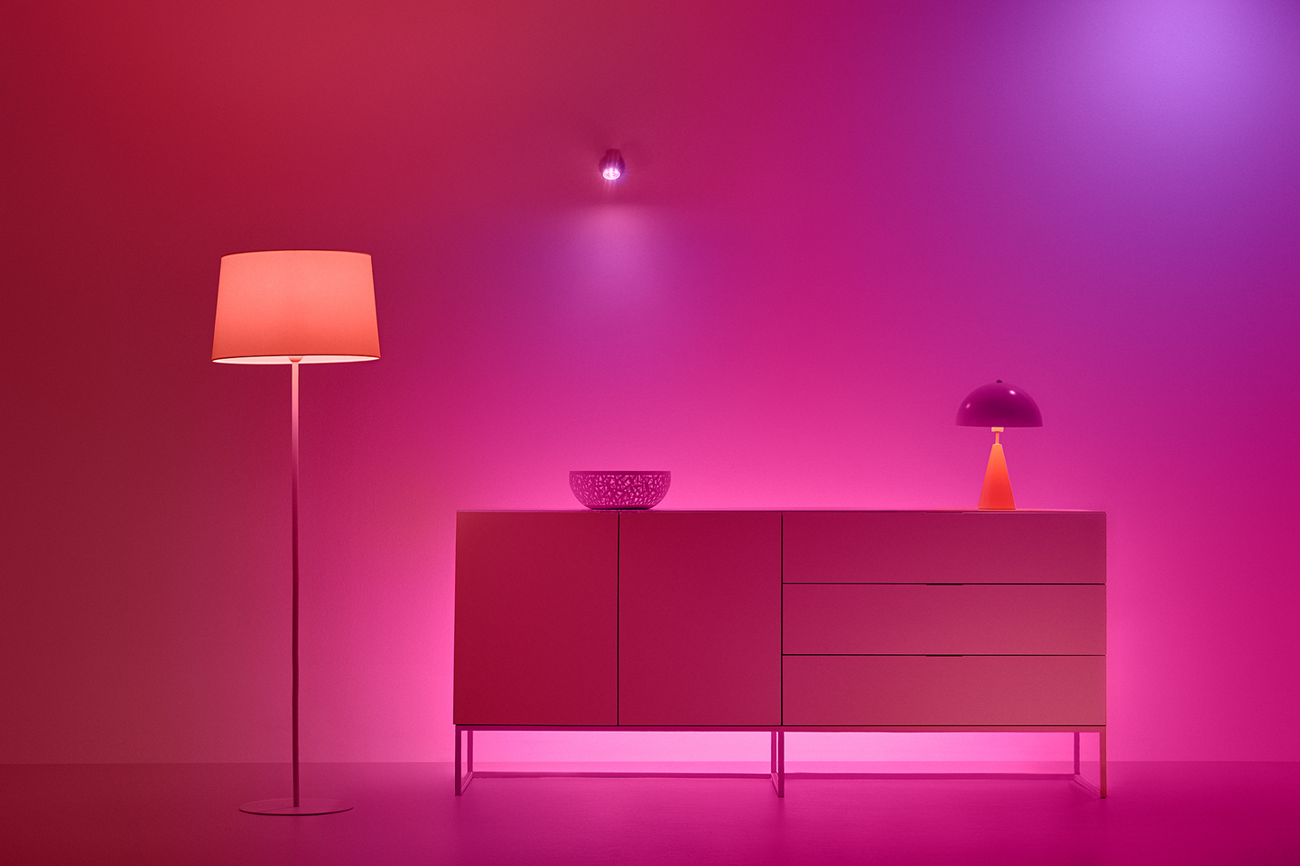 Led-lamppu WiZ WI-FI 8W E27 A60 922-65 RGB COLOR