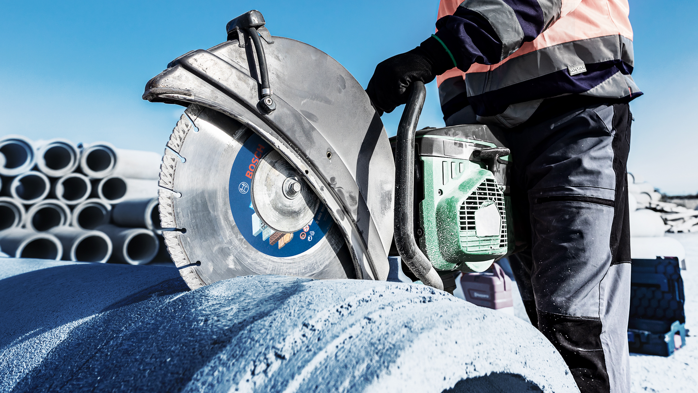 Timanttikatkaisulaikka Bosch EXPERT MultiMaterial 450 x 25,40 x 3,3 x 12 mm