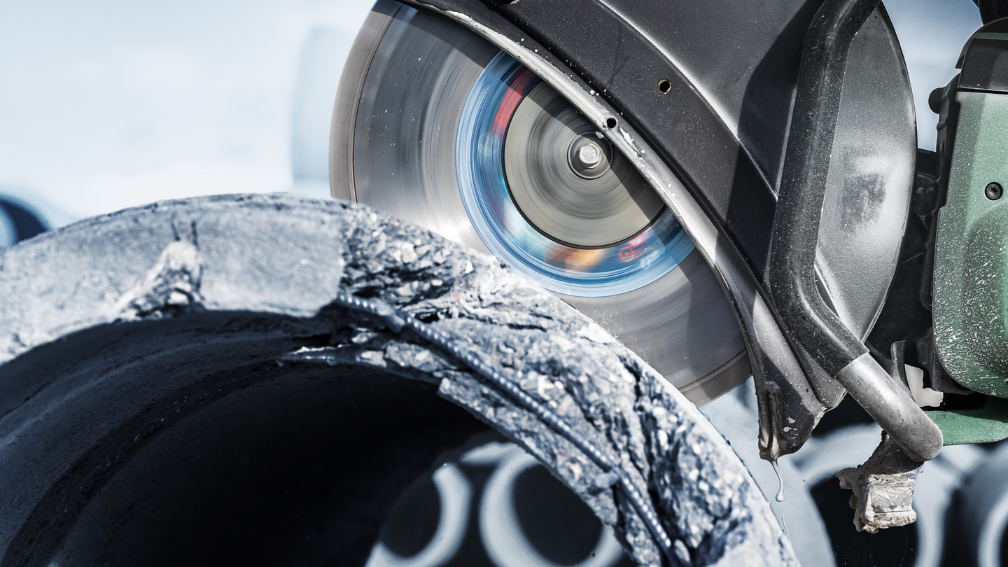 Timanttikatkaisulaikka Bosch EXPERT MultiMaterial 450 x 25,40 x 3,3 x 12 mm